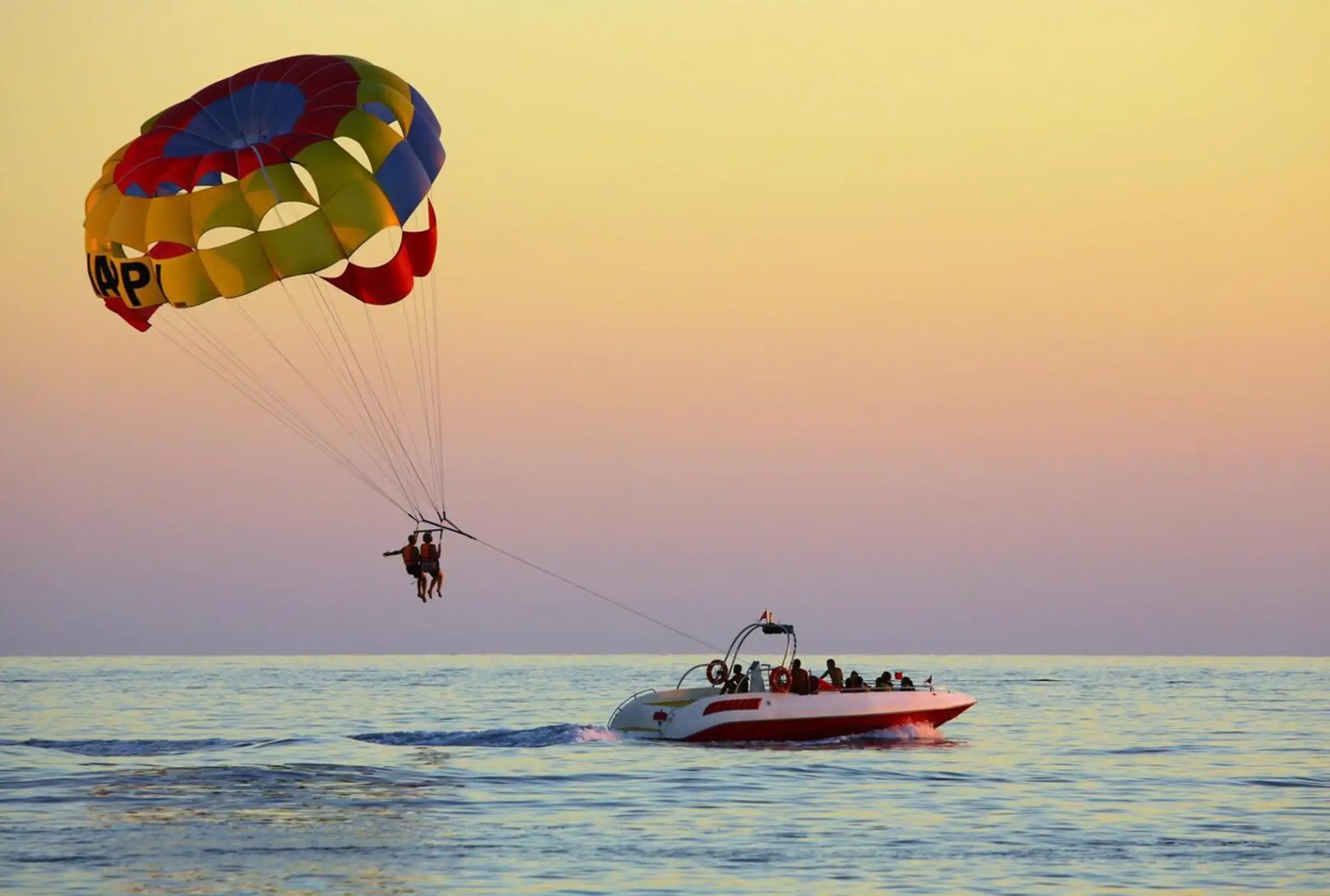 Marseille : Vol en Parachute Ascensionnel à Châteauneuf-les-Martigues