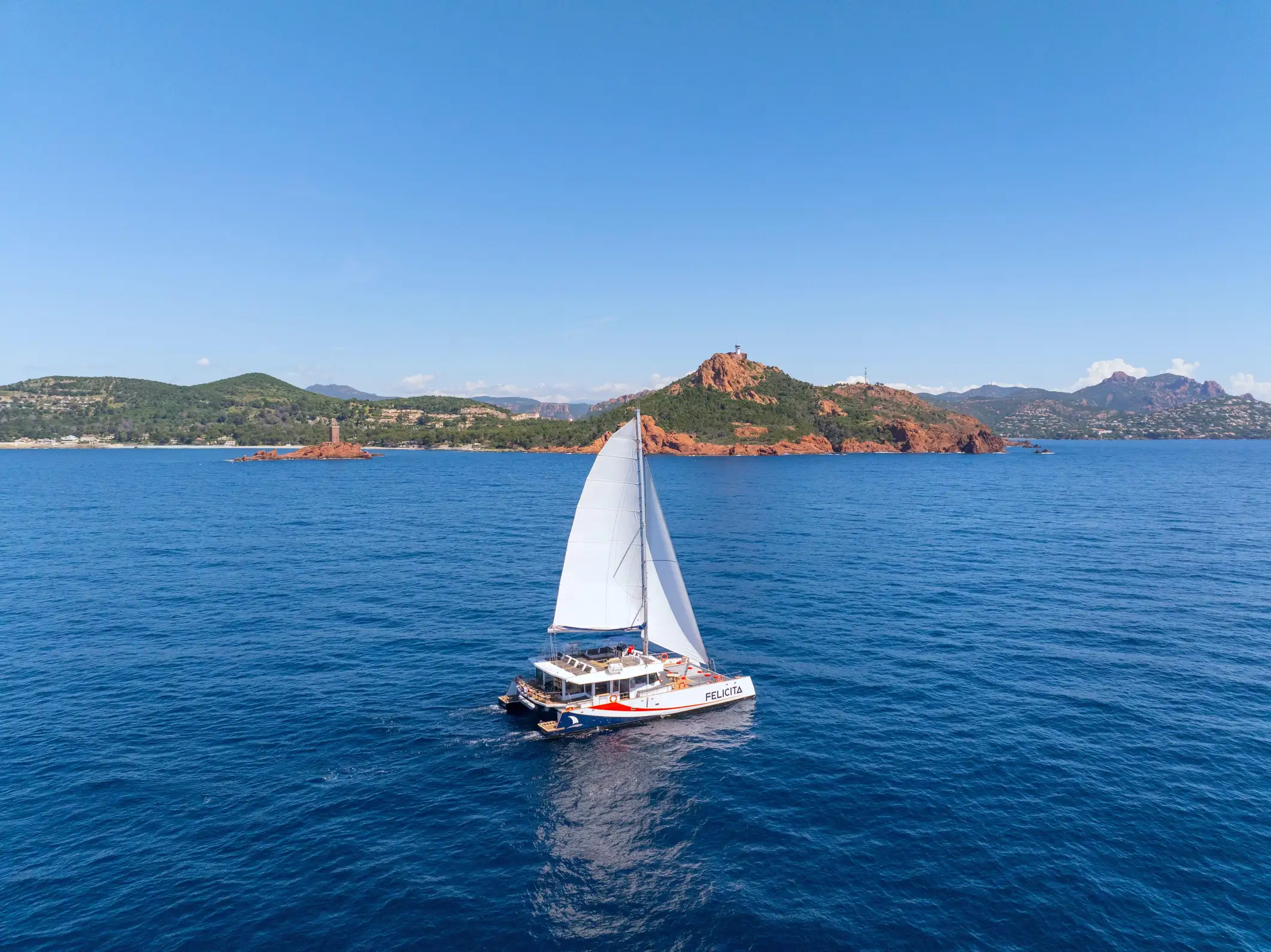Saint-Raphaël : croisière en catamaran le matin ou l'après-midi