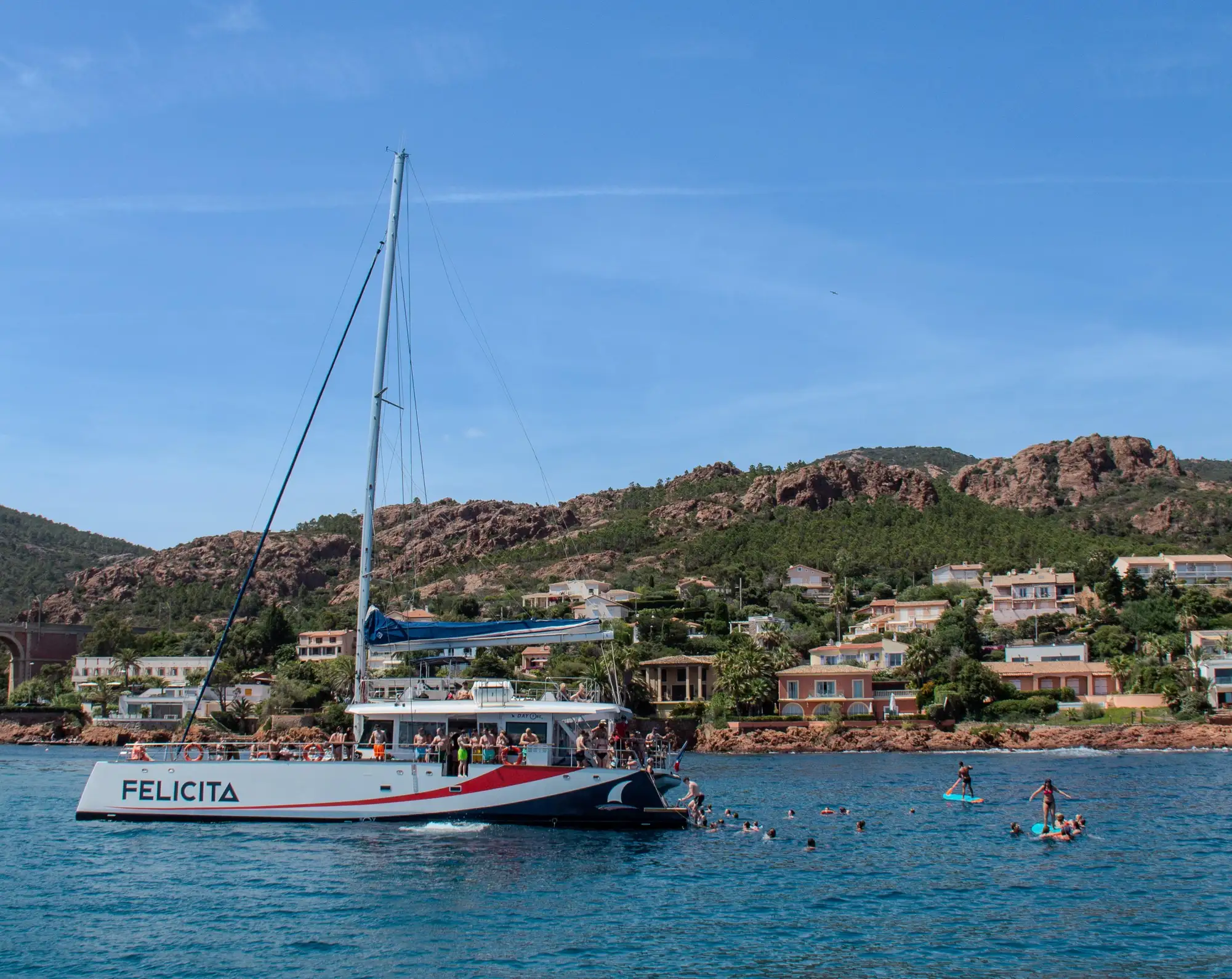 Saint-Raphaël : croisière en catamaran le matin ou l'après-midi