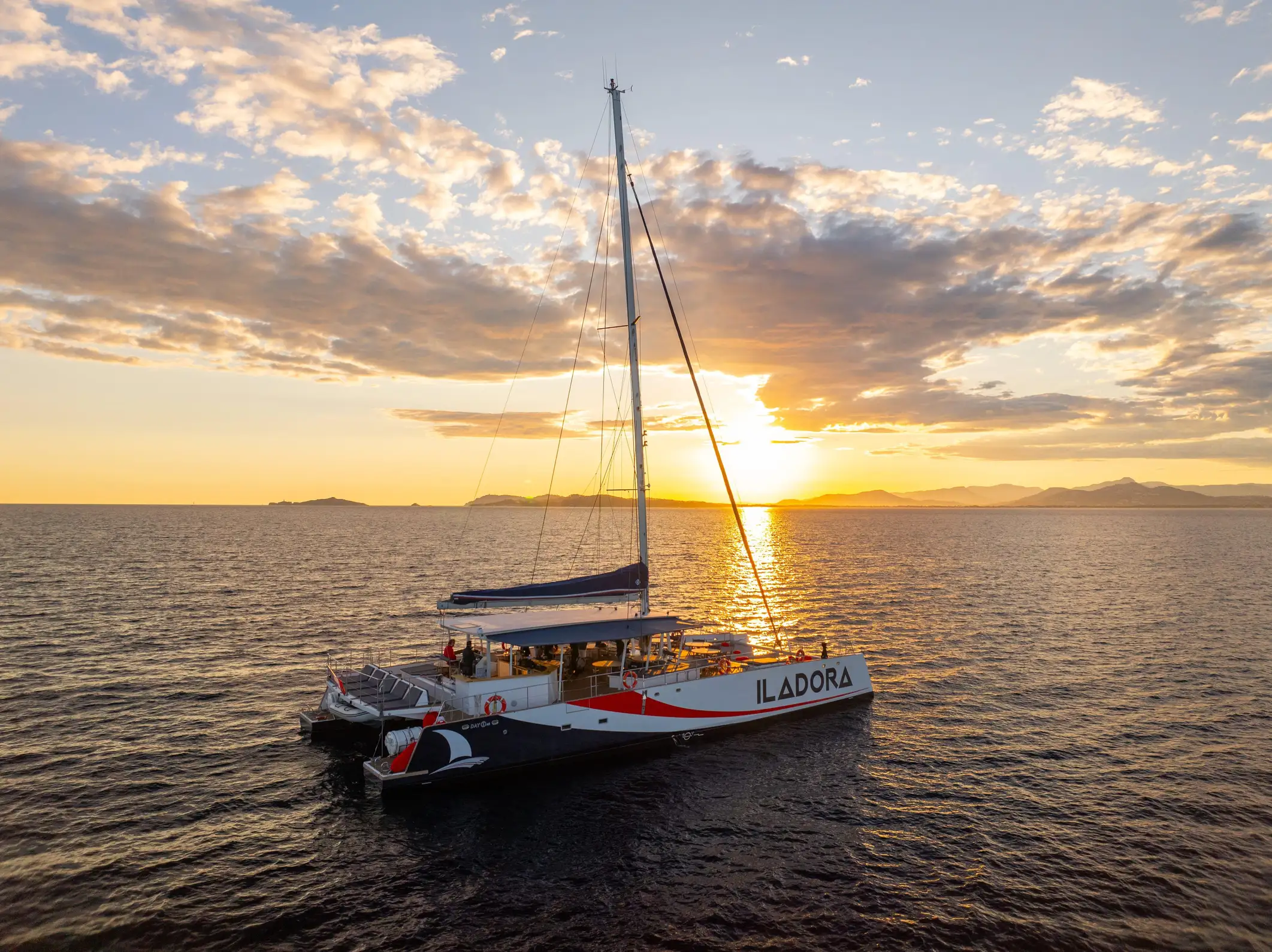 De Hyères à la presqu'île de Giens : croisière au coucher du soleil