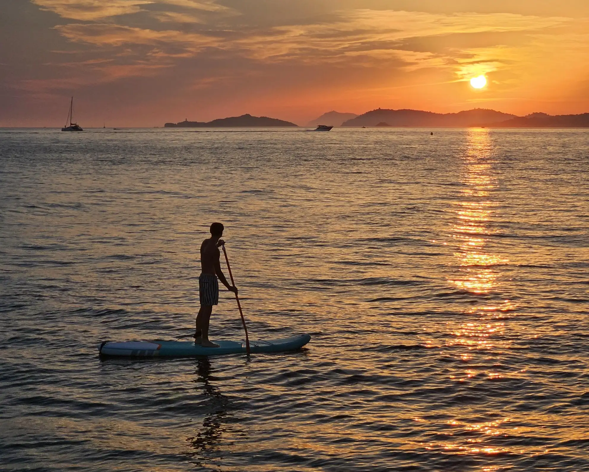 De Hyères à la presqu'île de Giens : croisière au coucher du soleil
