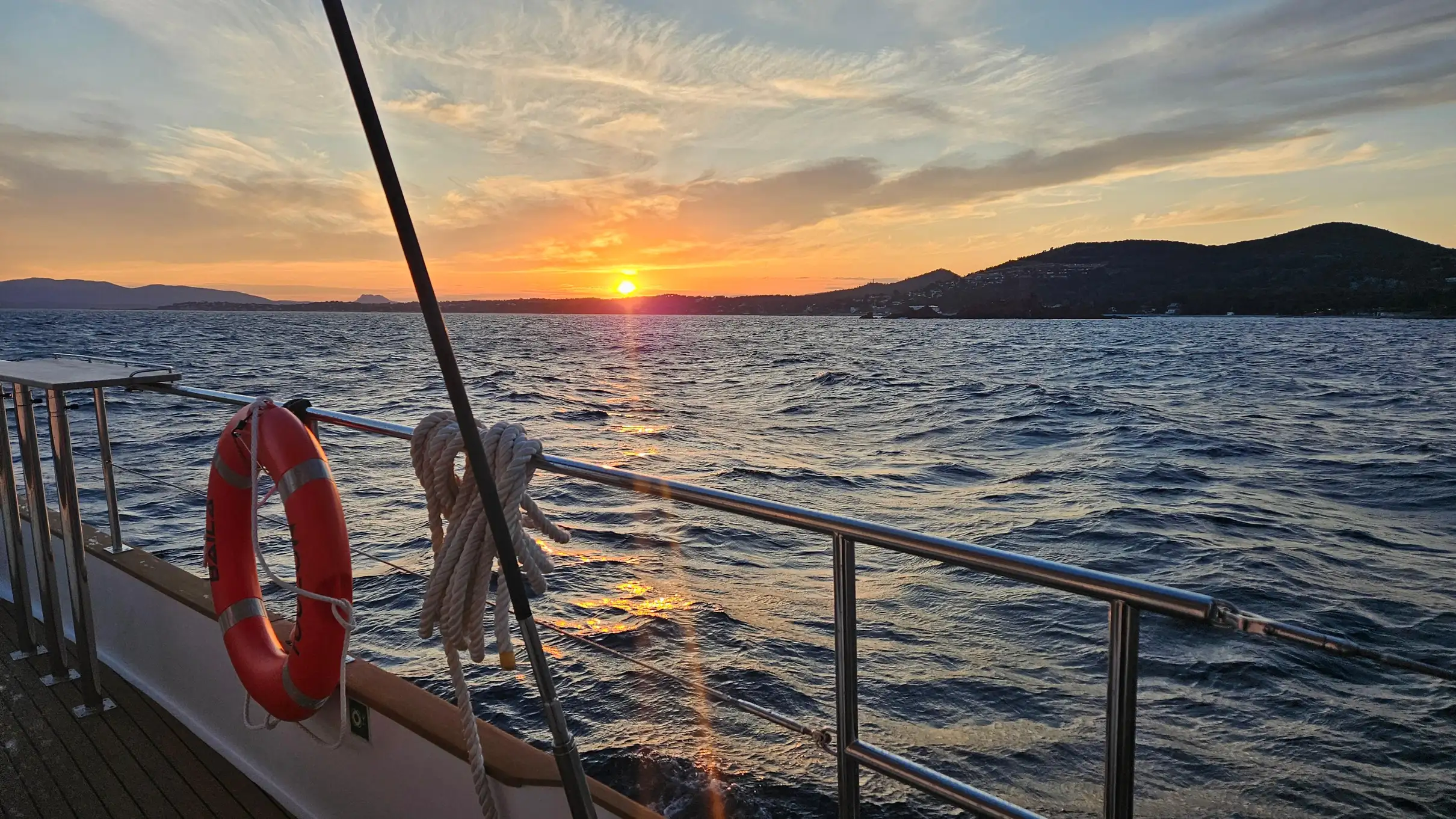 Saint-Raphaël : coucher de soleil en mer | Île d'Or et Cap Dramont