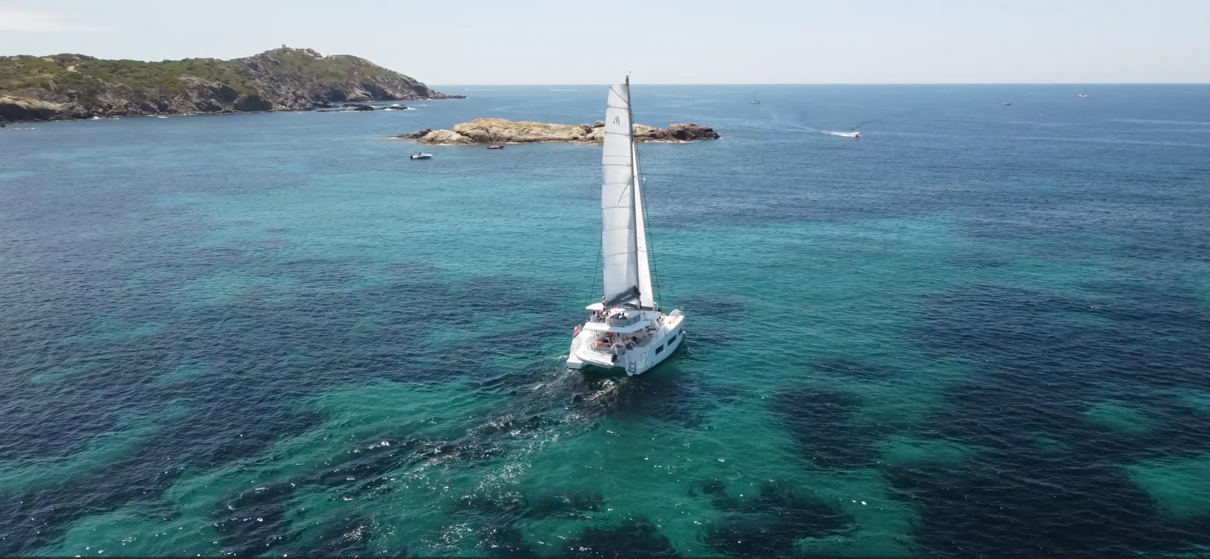 Départ de Six-Fours-les-Plages, Brusc : croisière en catamaran au coucher du soleil