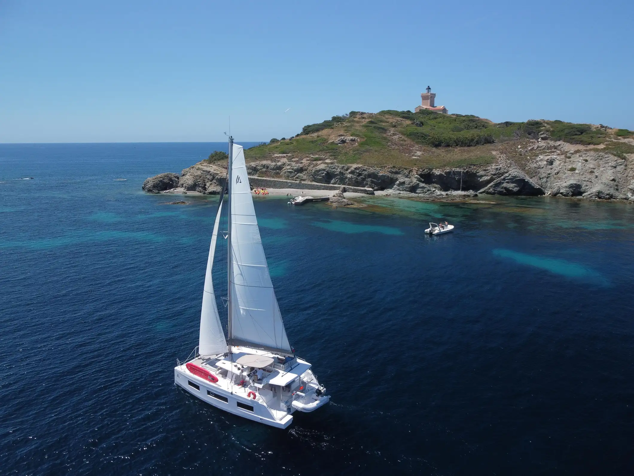 Départ de Six-Fours-les-Plages, Brusc : croisière en catamaran au coucher du soleil