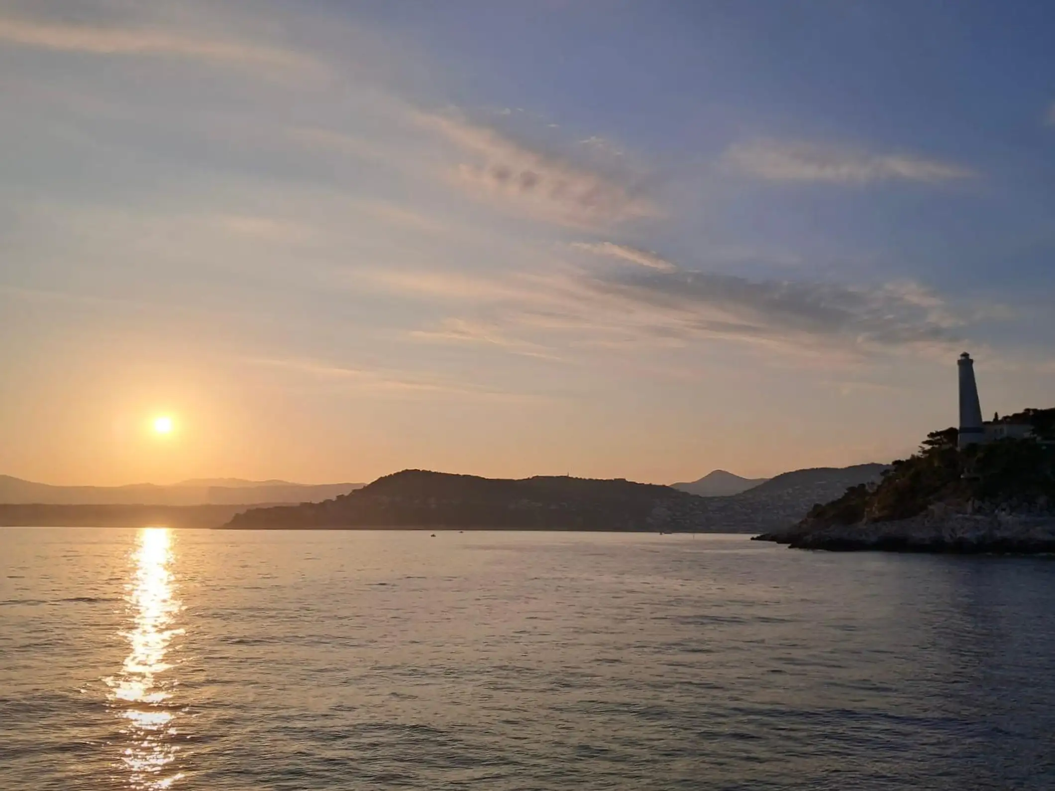 Villefranche-Sur-Mer : Tour en bateau coucher de soleil