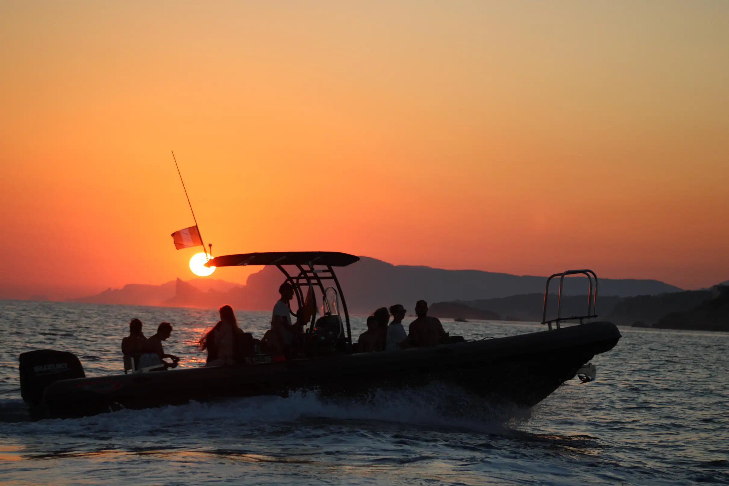Baignade & Apéro en mer au départ de Saint-Cyr-sur-Mer