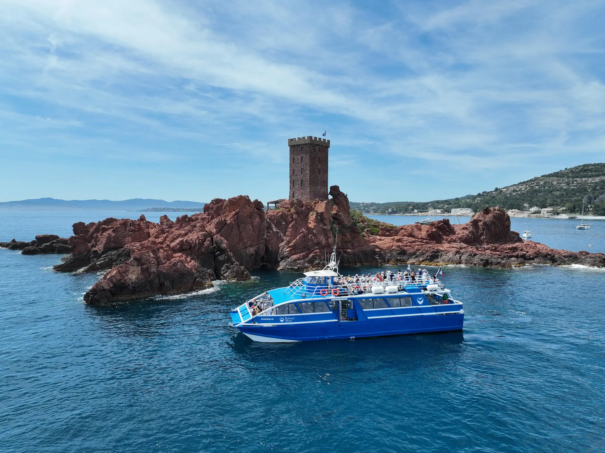 Saint-Raphaël : Croisière côtière aux Calanques de l'Estérel