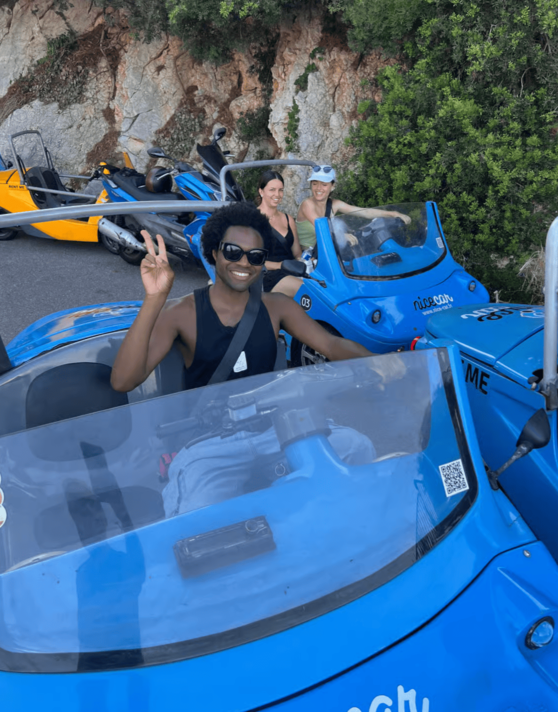 Nice : visite guidée panoramique de la Côte d'Azur en voiture électrique décapotable
