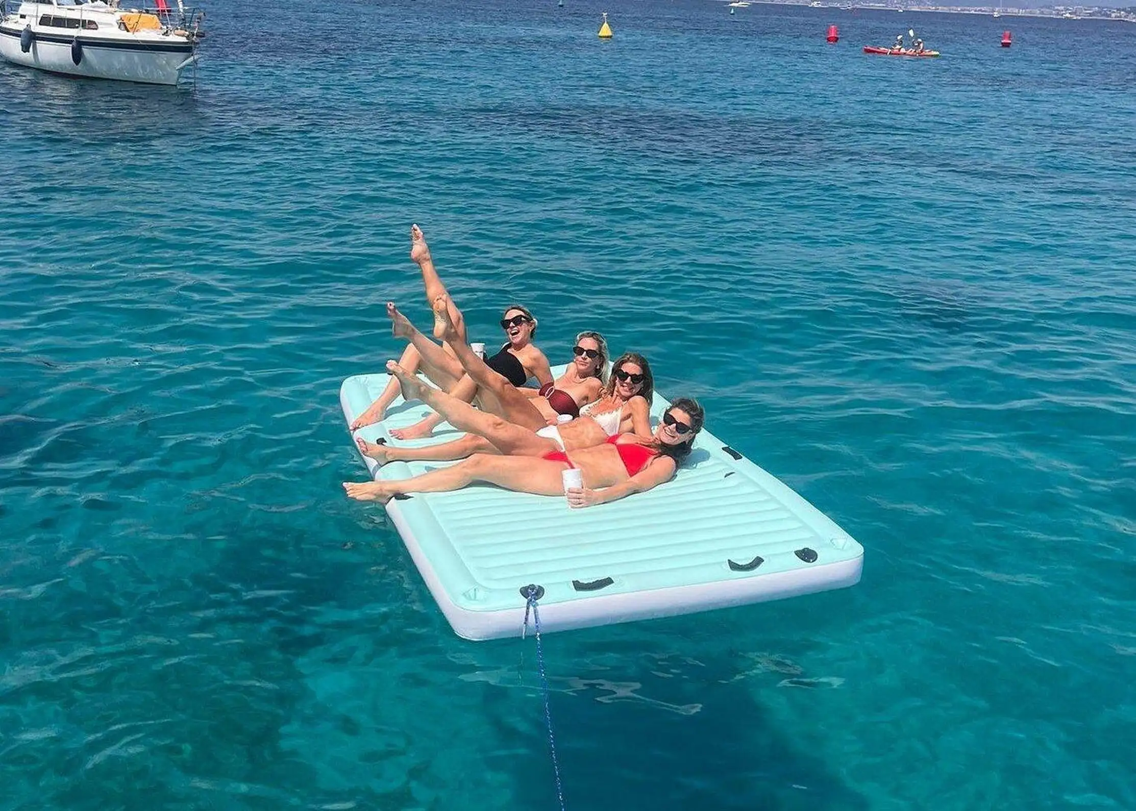 Sortie en bateau privé depuis Cannes : îles de Lérins, baignade et détente