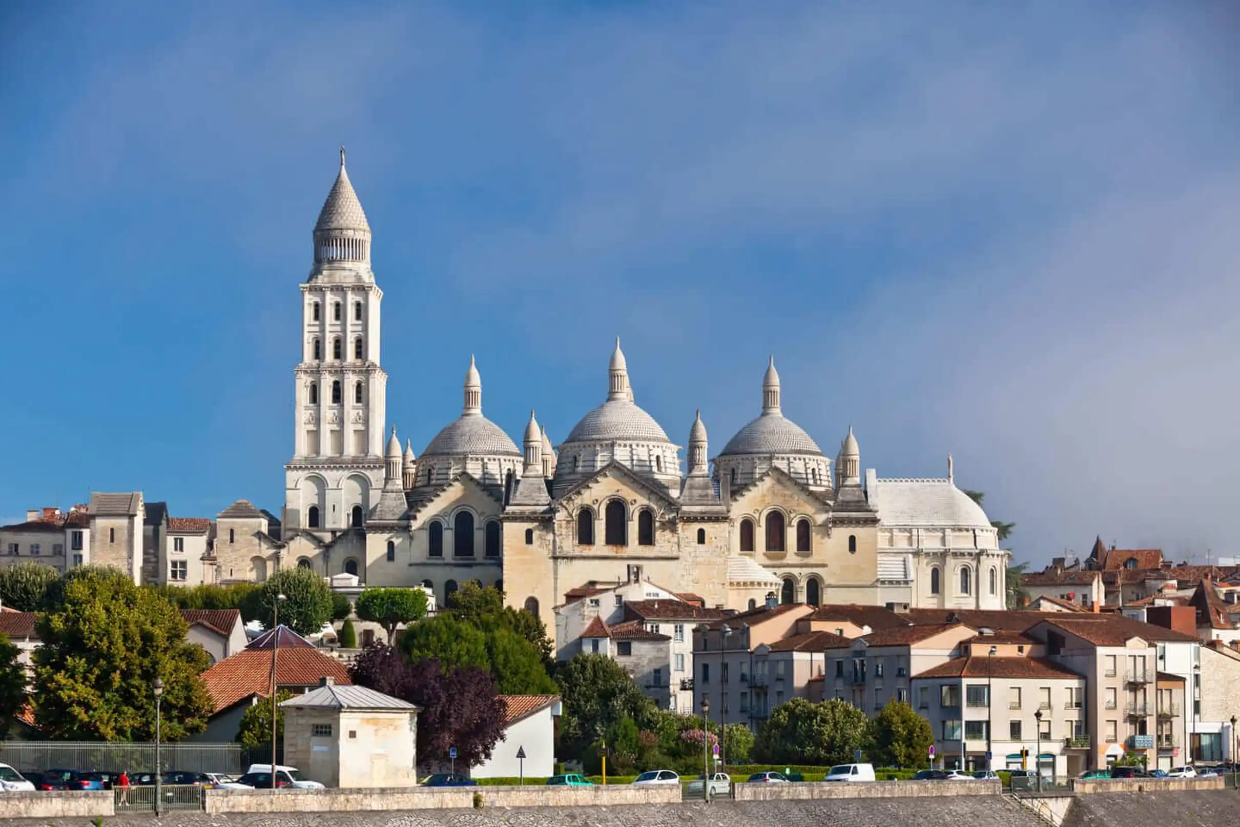 Bonjour Périgueux : visite privée de la ville à pied de 2 h avec un guide de la région