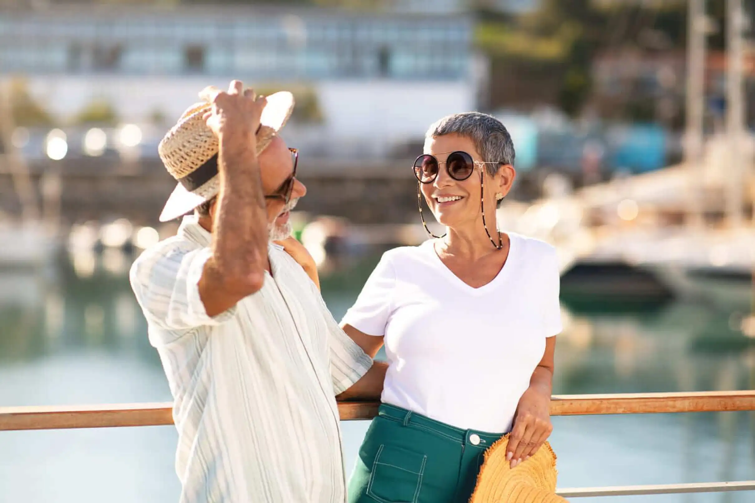Bonjour Antibes : visite privée de la ville à pied de 2 h avec un guide de la région