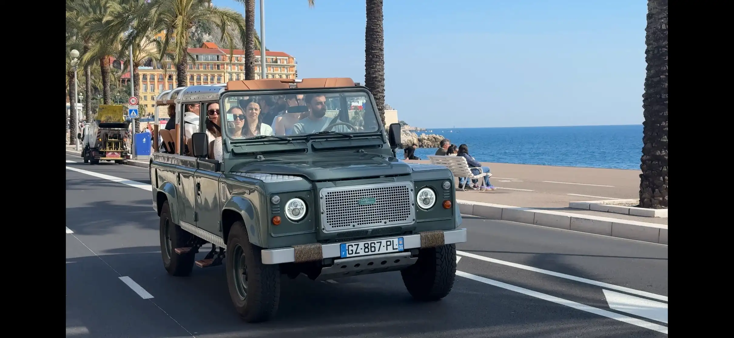 Nice : dégustation de vin dans un château historique en Land Rover