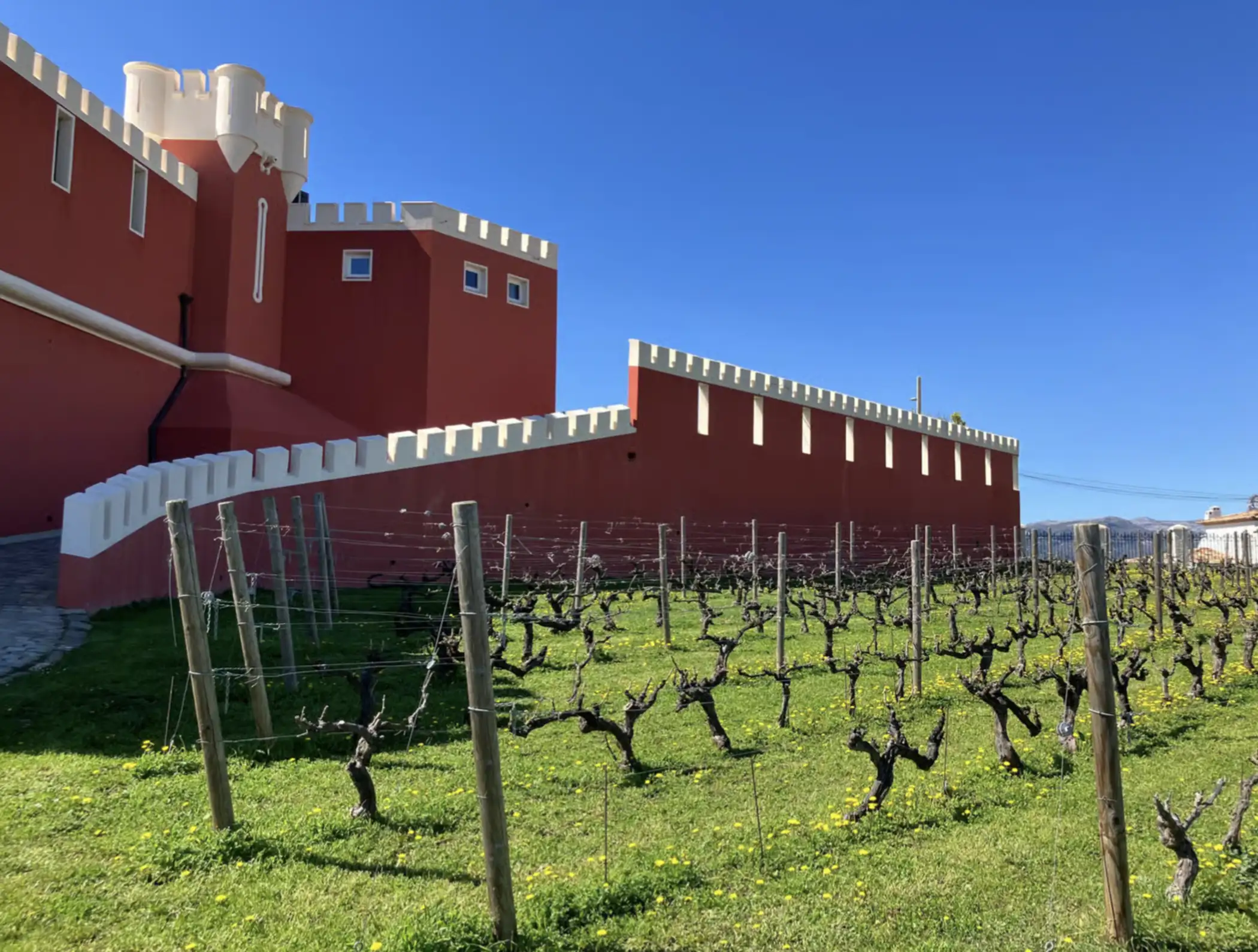 Nice : dégustation de vin dans un château historique en Land Rover