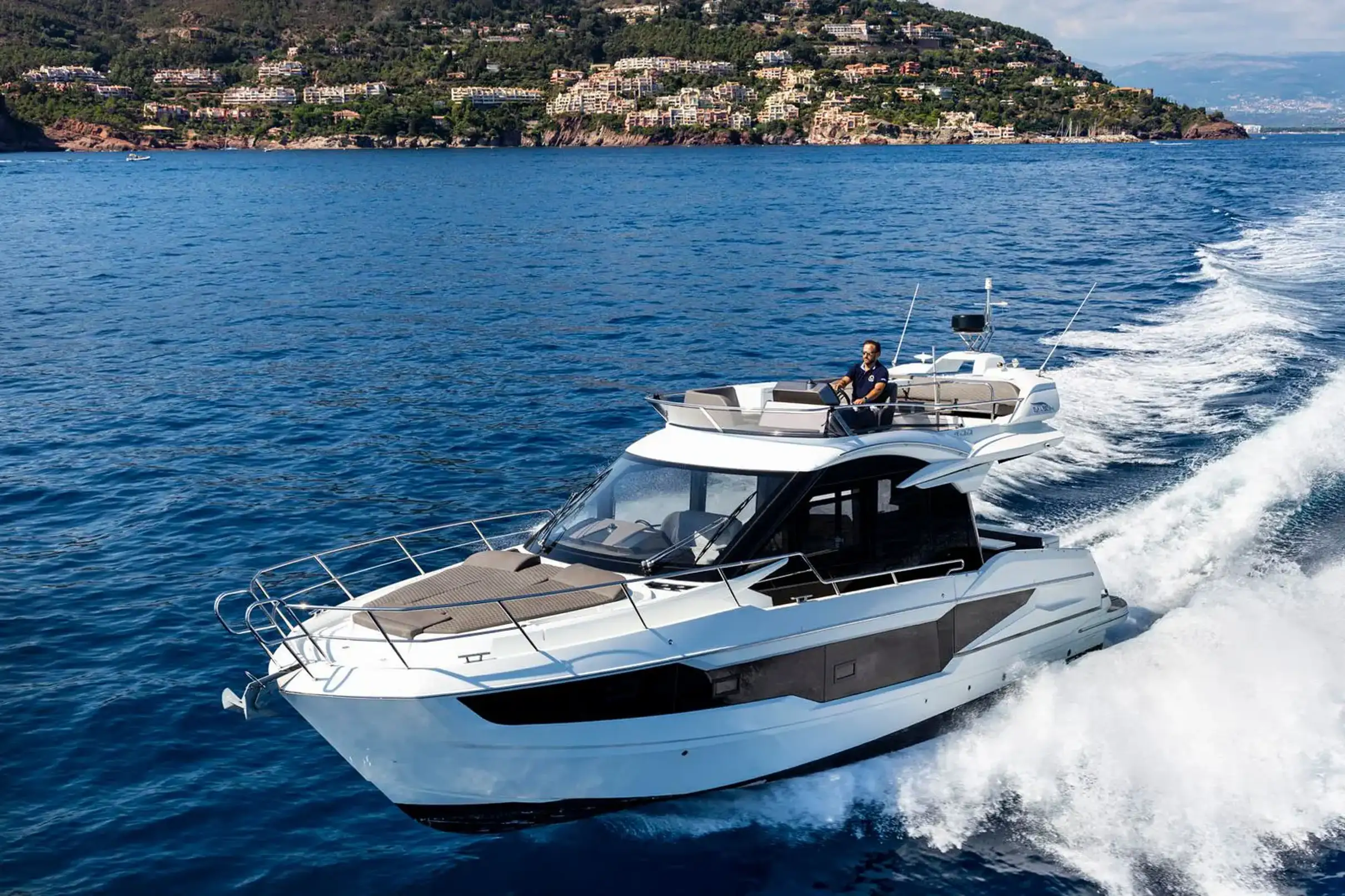Antibes : croisière privée en yacht sur la Côte d'Azur
