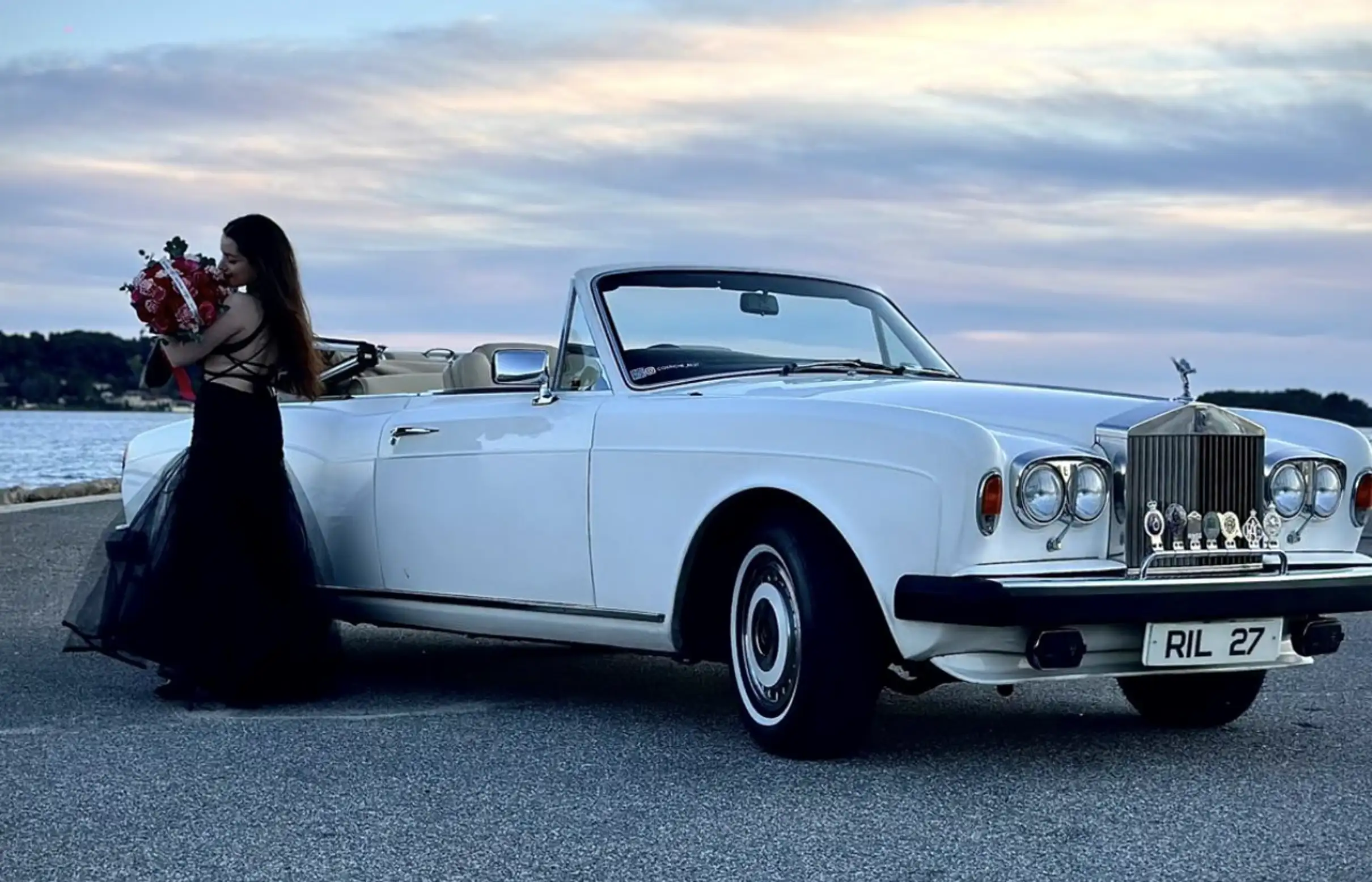 Cannes : séance photo avec une Rolls-Royce Corniche de 1982