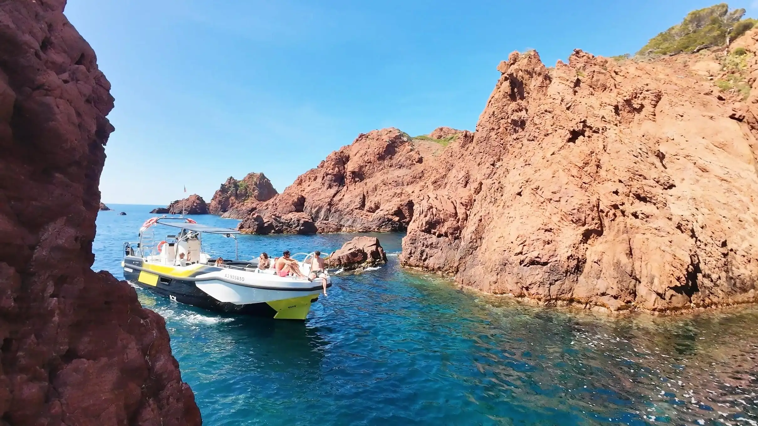Fréjus : croisière dans les calanques de l'Estérel (bateau tout confort) + pause baignade