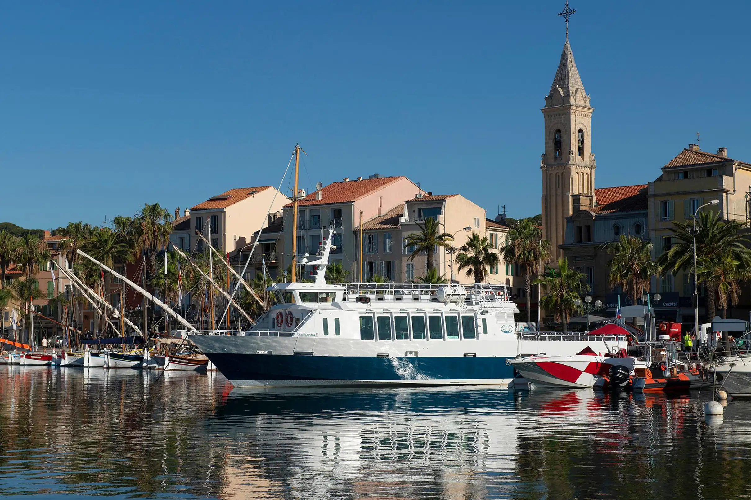 Sanary-sur-Mer : Visite des calanques de Cassis et de Marseille