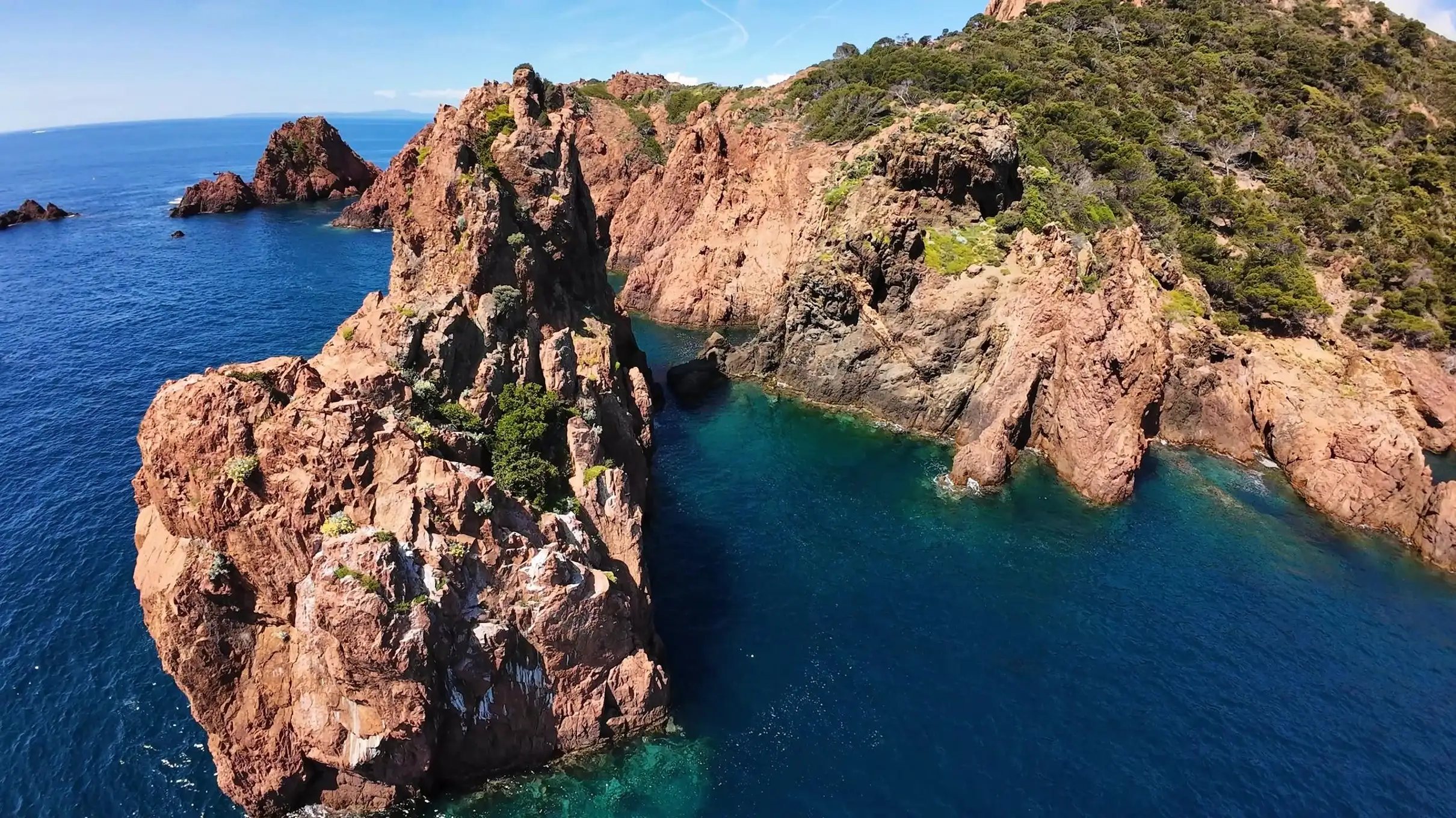 Fréjus : excursion en hors-bord dans les calanques de l'Estérel avec arrêt baignade