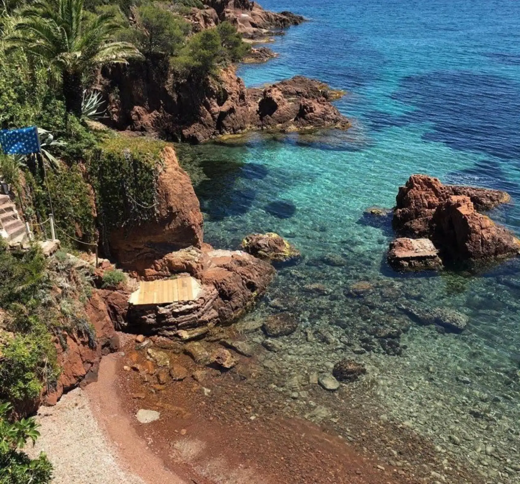 Expérience privée en bateau sans permis avec petit-déjeuner à Antibes
