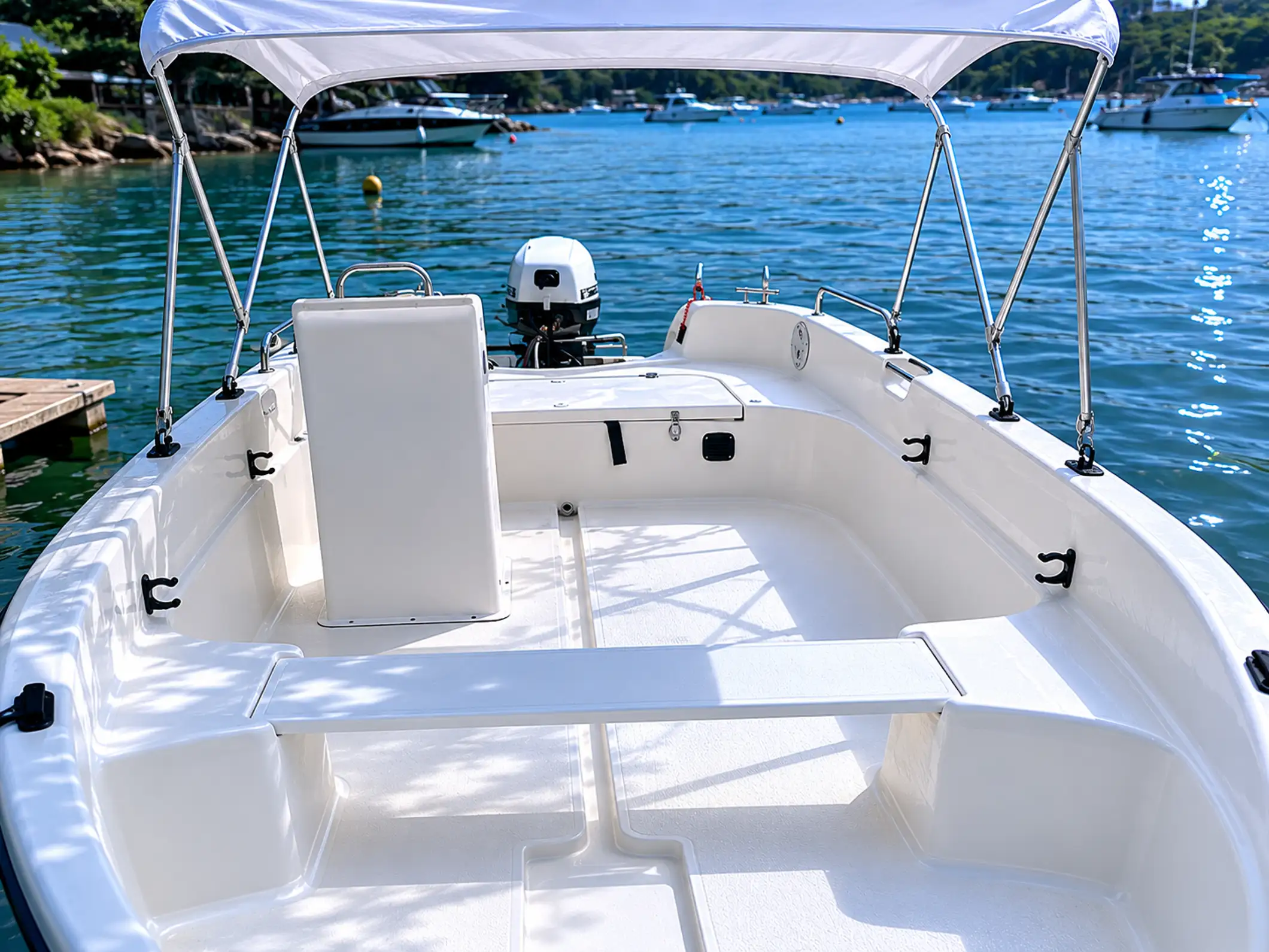 Expérience privée en bateau sans permis avec petit-déjeuner à Antibes