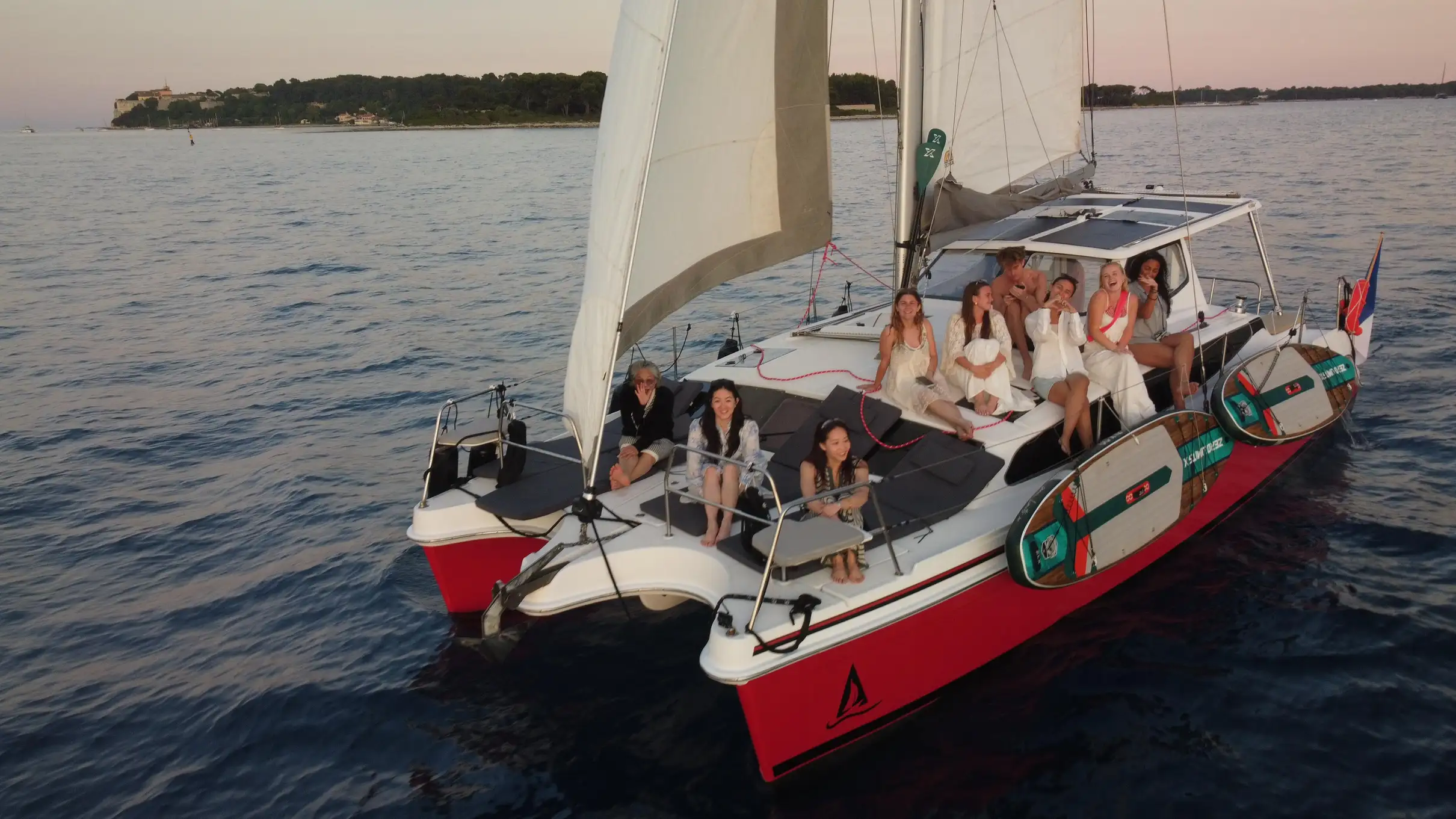 Croisière magique en catamaran à Cannes ! Paddle et plongée