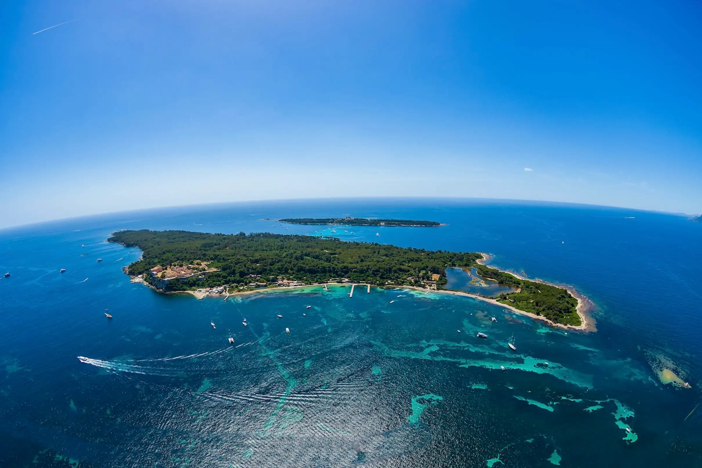 Depuis Mandelieu : balade aller-retour en ferry à l'île Sainte-Marguerite