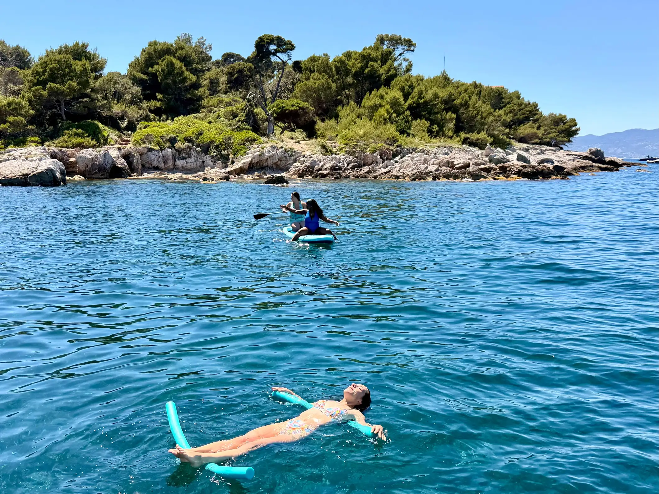 Antibes : excursion en bateau aux îles de Lérins avec snorkeling et paddle