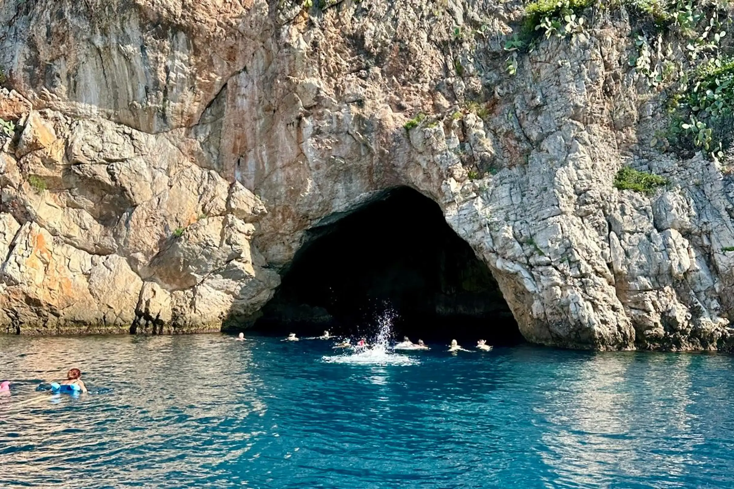 Nice : Grottes de Mala, Villefranche & Tour en bateau de plongée en apnée