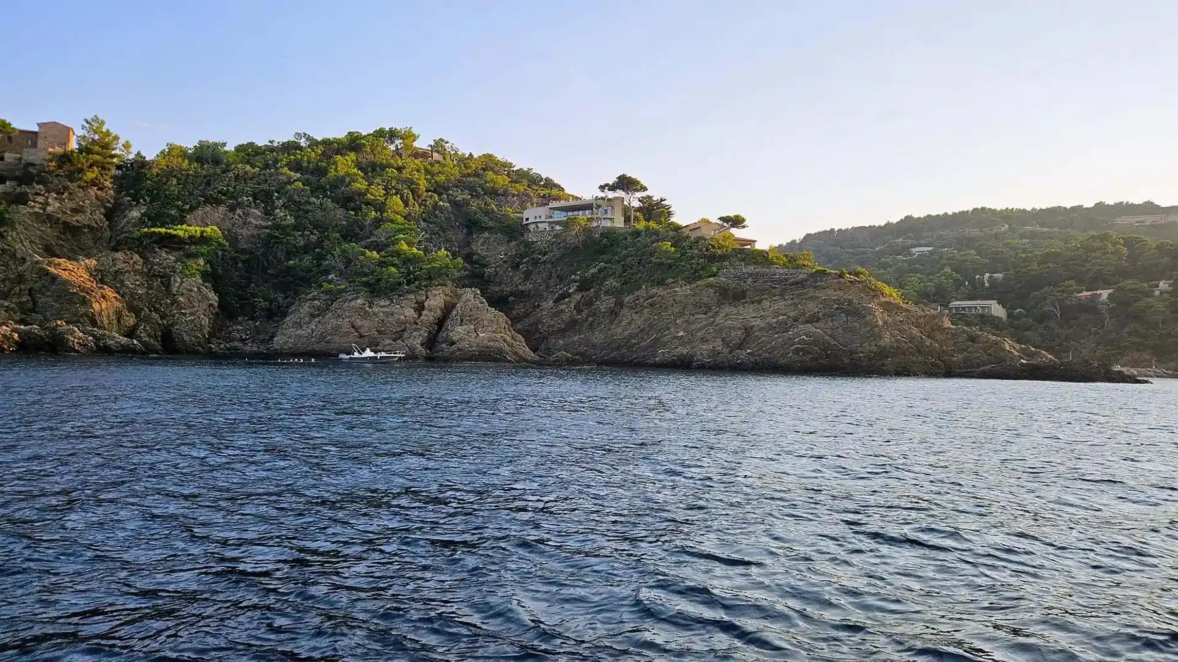 Bormes-les-Mimosas: Croisière Dégustation Apéro en Mer en bateau électrique