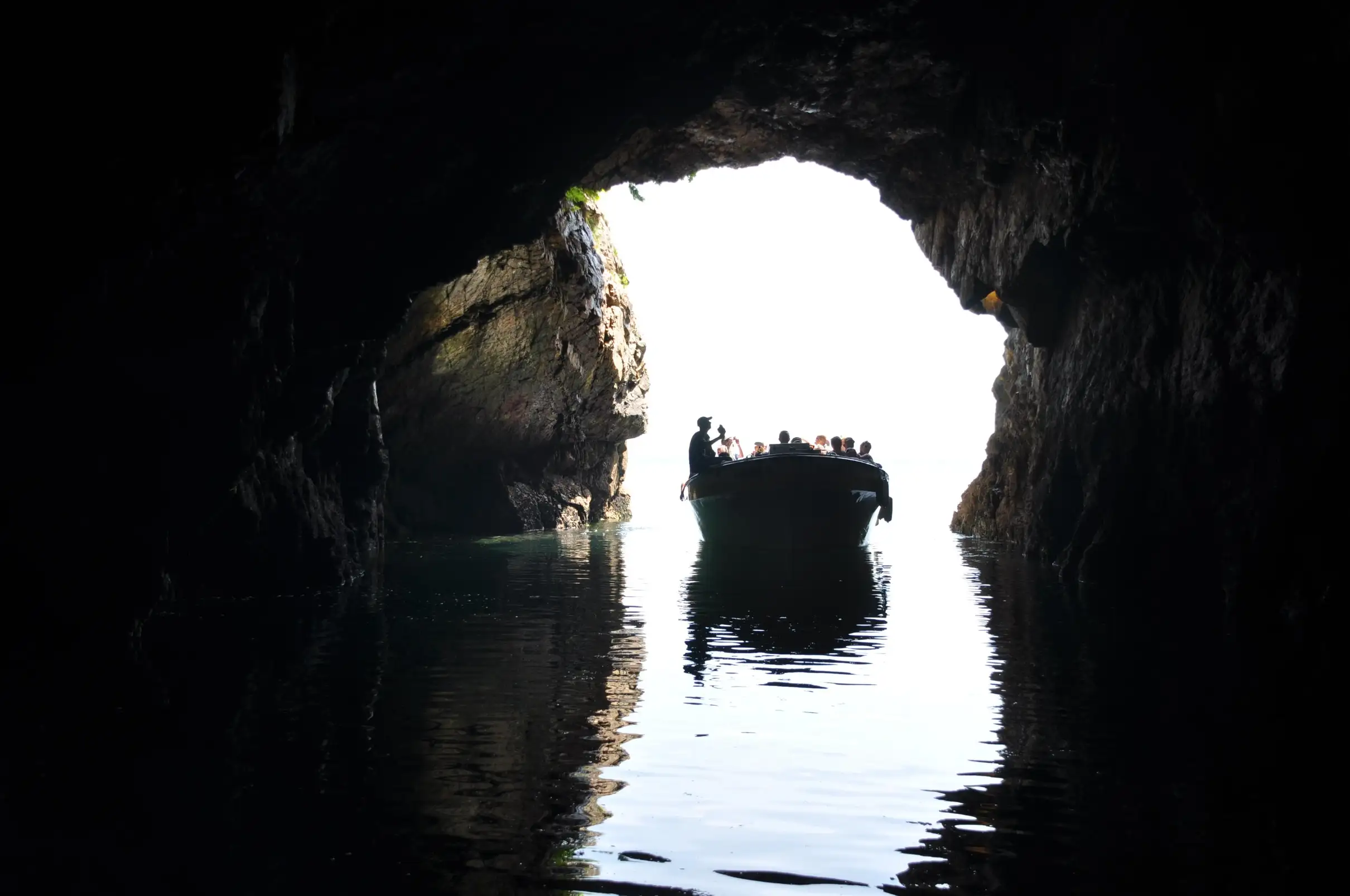 Morgat : Balade en mer à la découverte des grottes marines