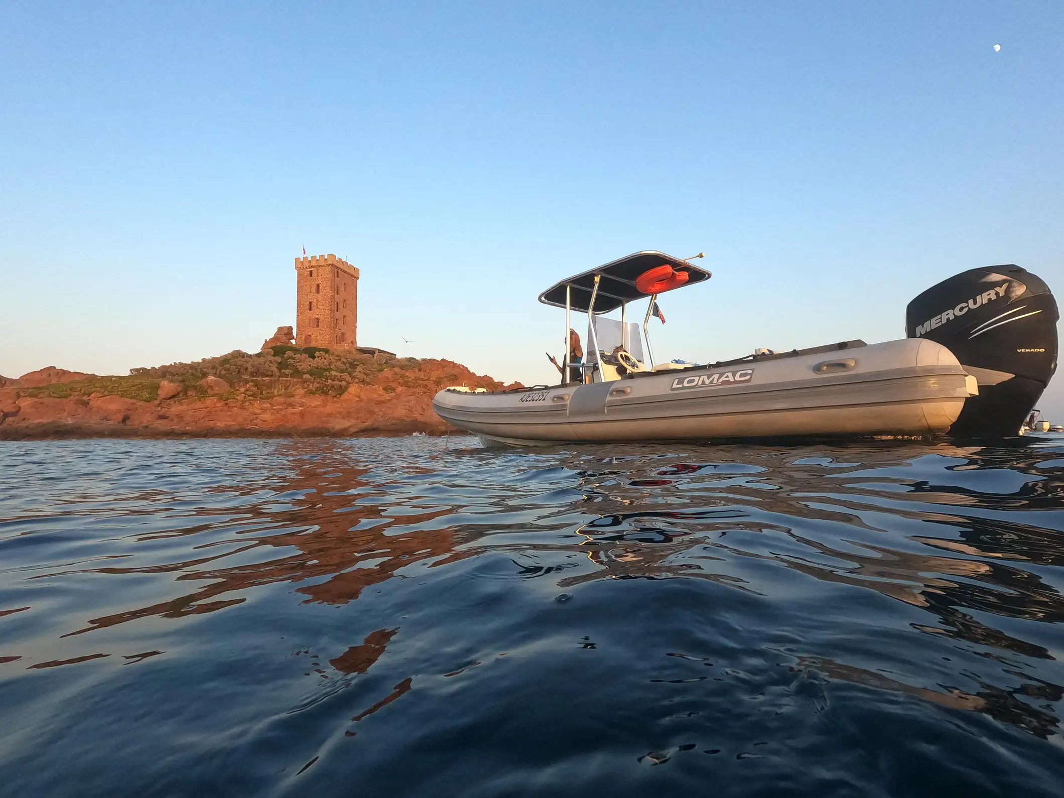 Saint-Raphaël: Croisière en bateau & baignade dans les criques de l'Esterel