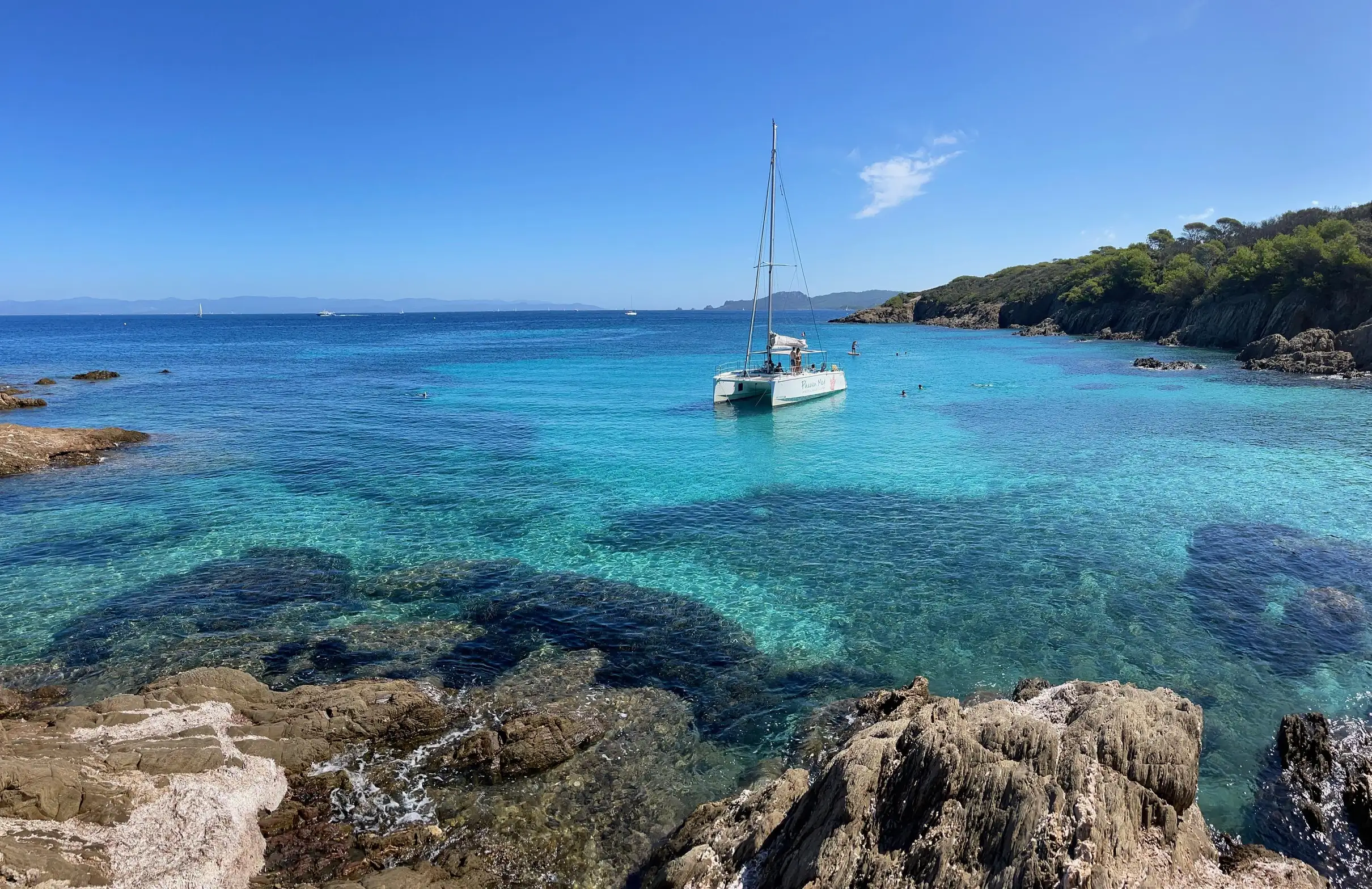 Découverte 2h en catamaran Presqu'île de Giens - Porquerolles