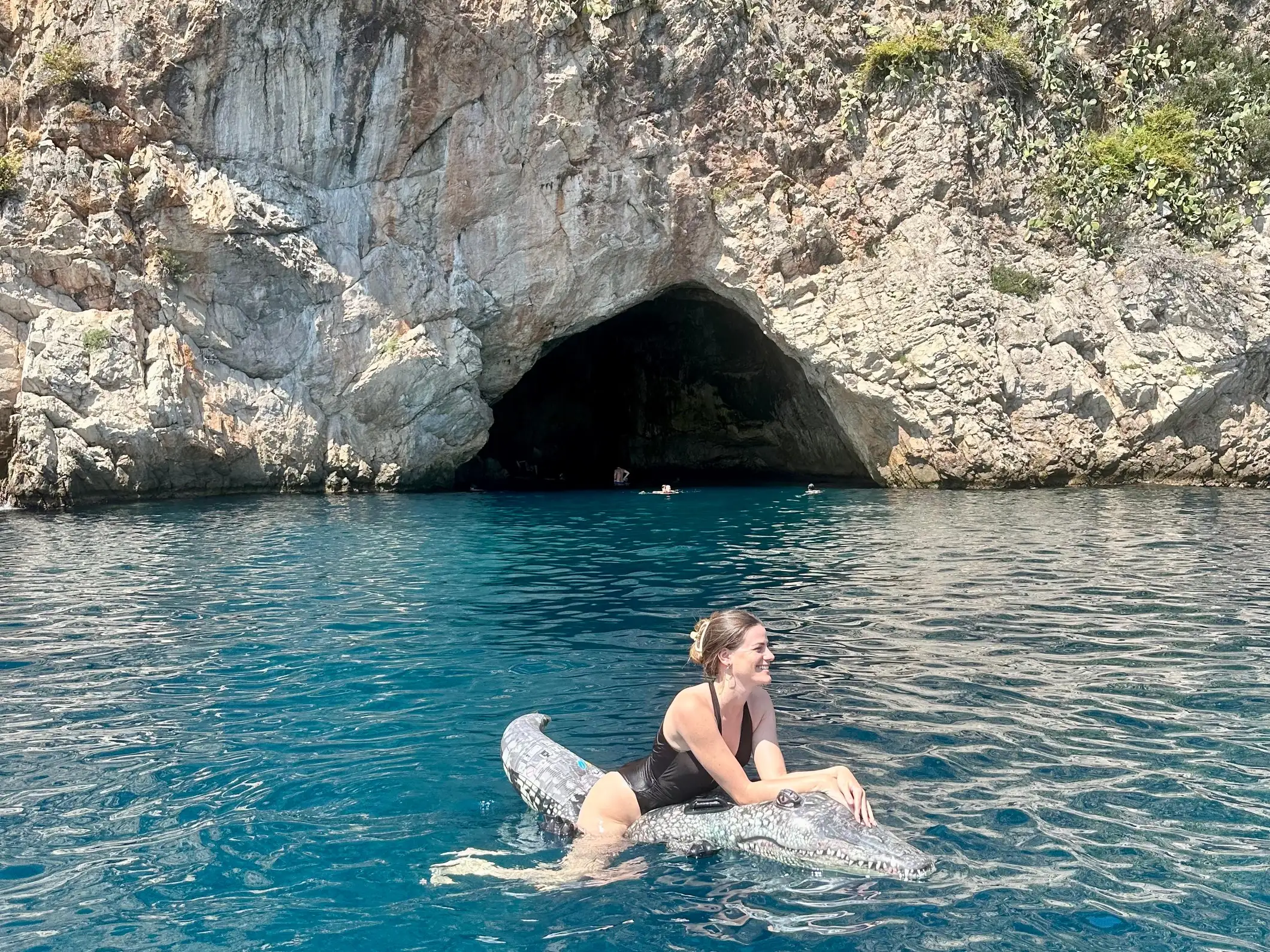 Nice : Excursion en bateau à Monaco et aux grottes de Mala avec plongée en apnée