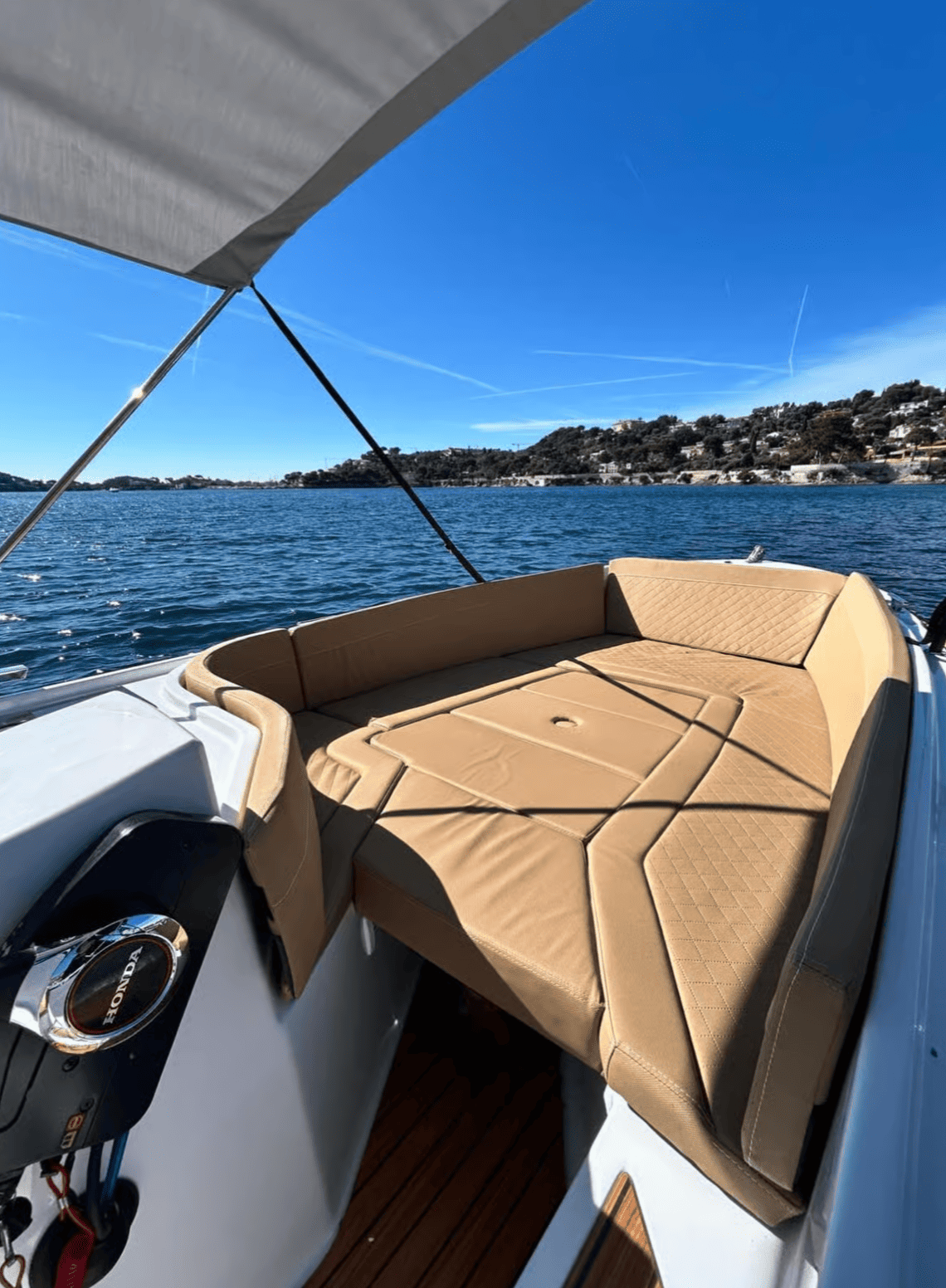 Beaulieu-sur-Mer : location de bateau pendant 1 heure sans permis requis