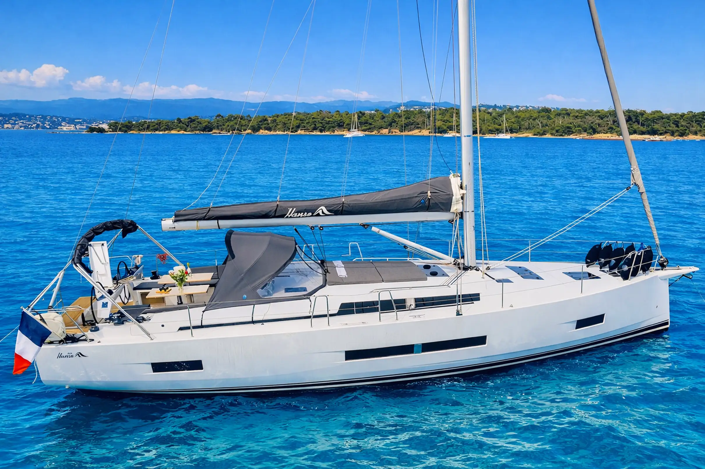 Cannes : Private Sailing Boat Tour to the Lérins Islands – All Inclusive