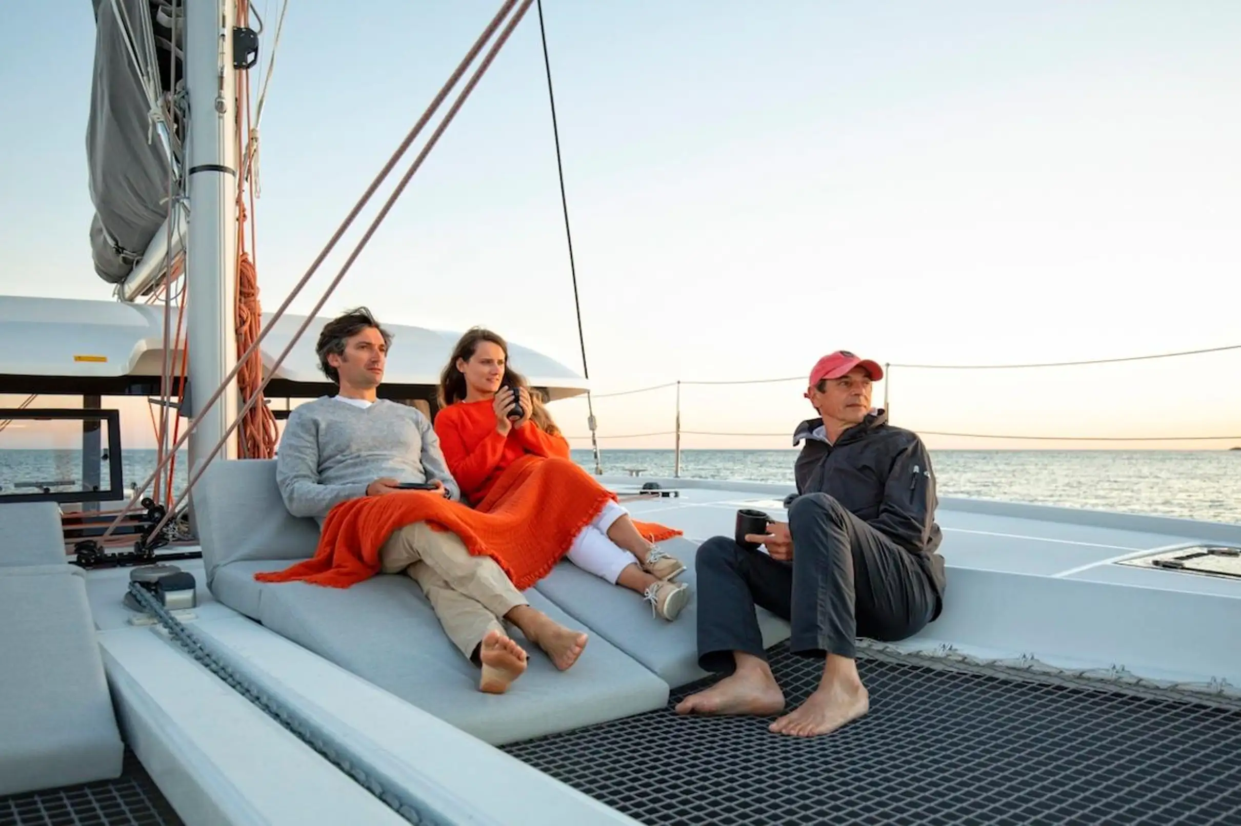 Depuis Villefranche-sur-Mer : croisière privée en catamaran de luxe