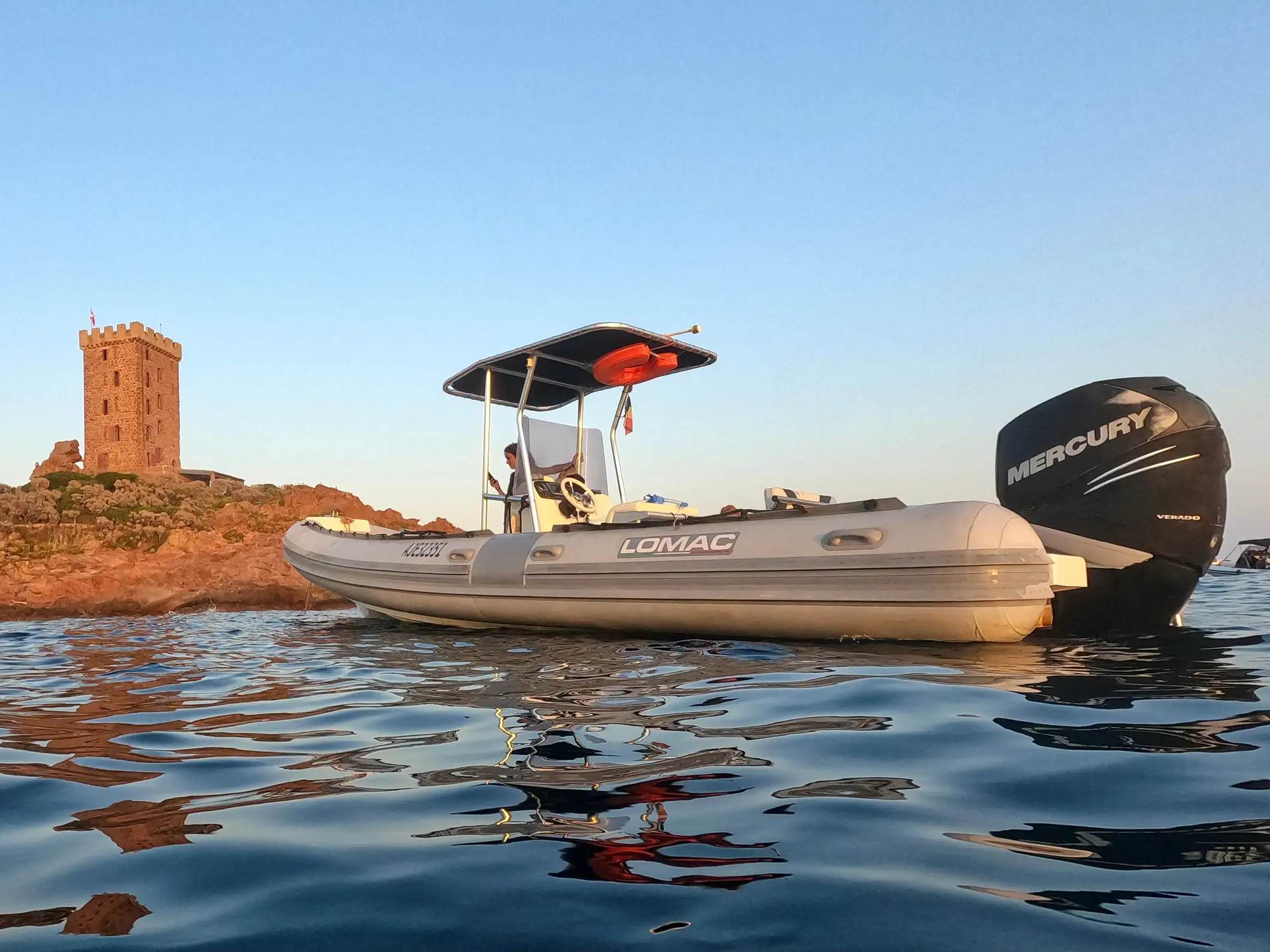 Agay: Journée bateau découverte de l'Esterel & Iles de Lérins en snorkeling