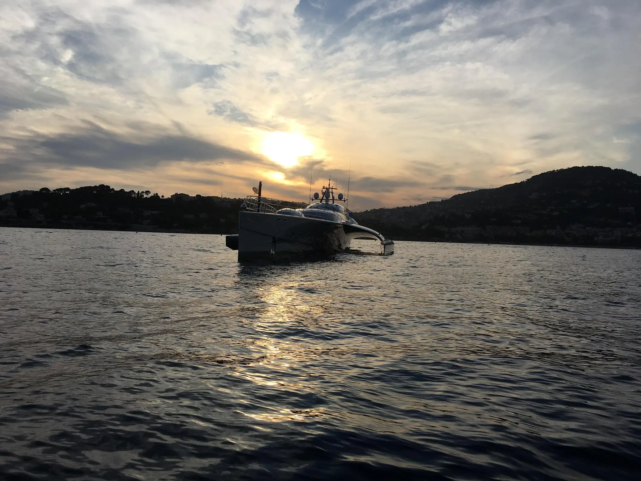 Nice : visite exclusive au coucher du soleil - Flotte exceptionnelle de bateaux solaires