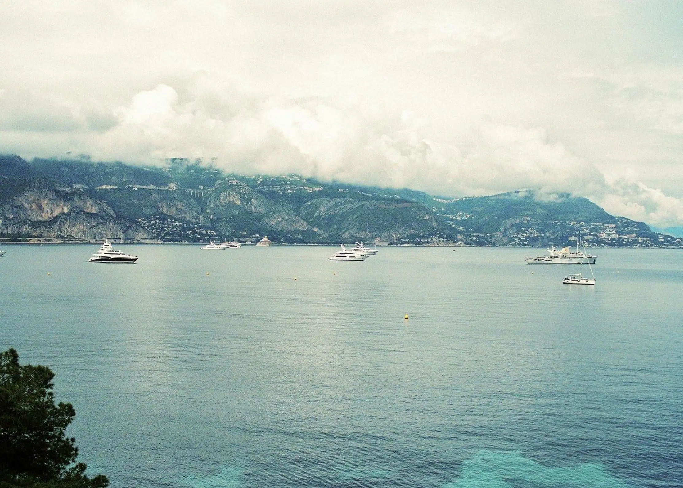 Depuis Nice : sortie en bateau privée vers Monaco - Cannes - Menton