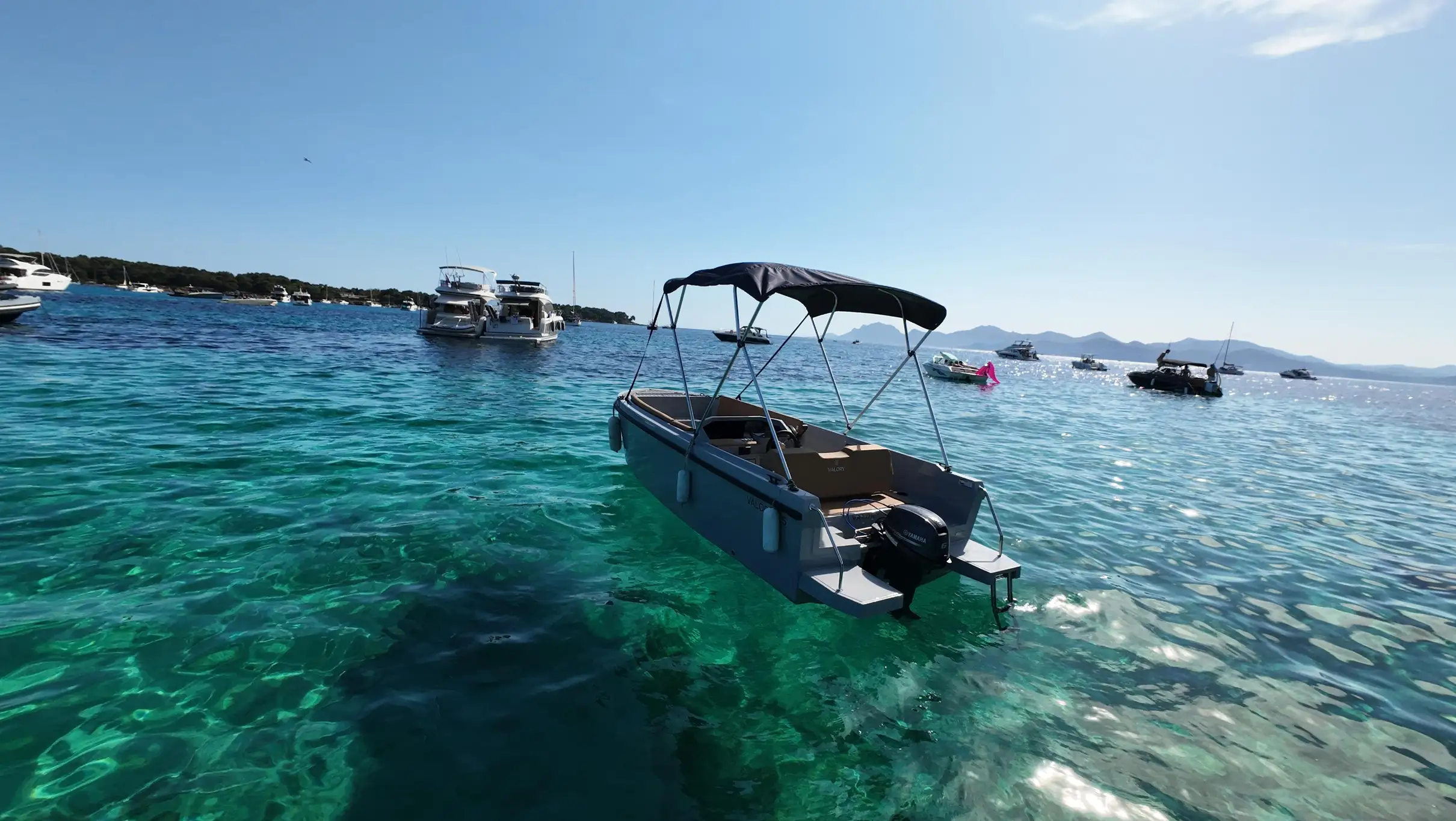 Excursion en bateau sans permis vers les îles de Lérins CANNES