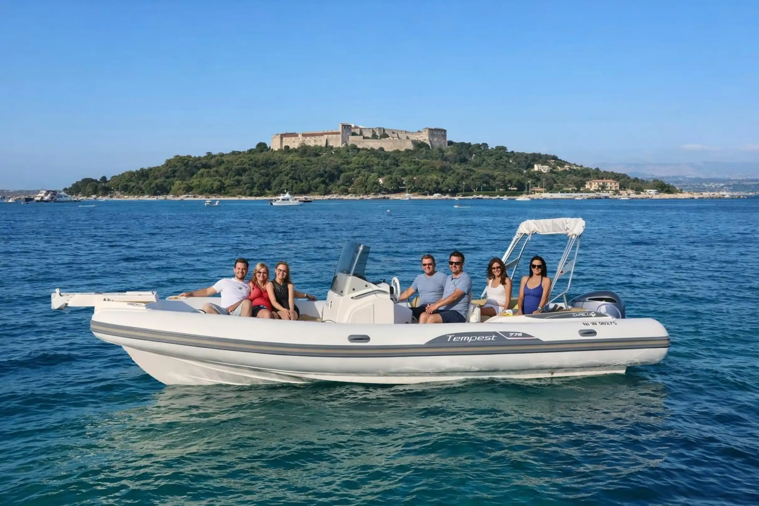Cannes: Aventure en bateau privé – Îles de Lérins, snorkeling & détente