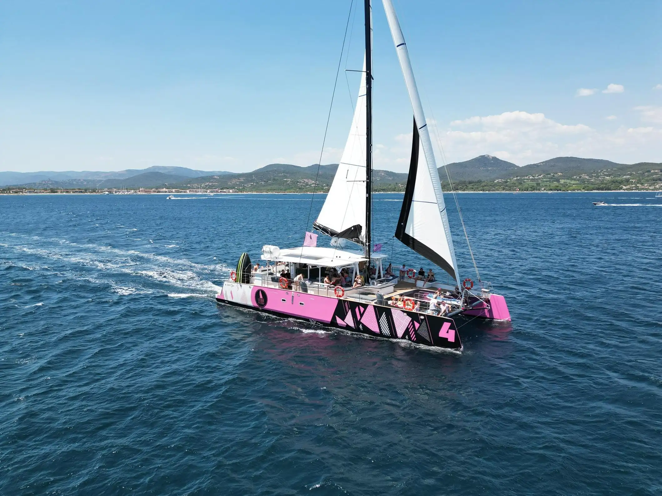 Au départ de Cogolin: excursion d'une journée en catamaran au Cap Dramont