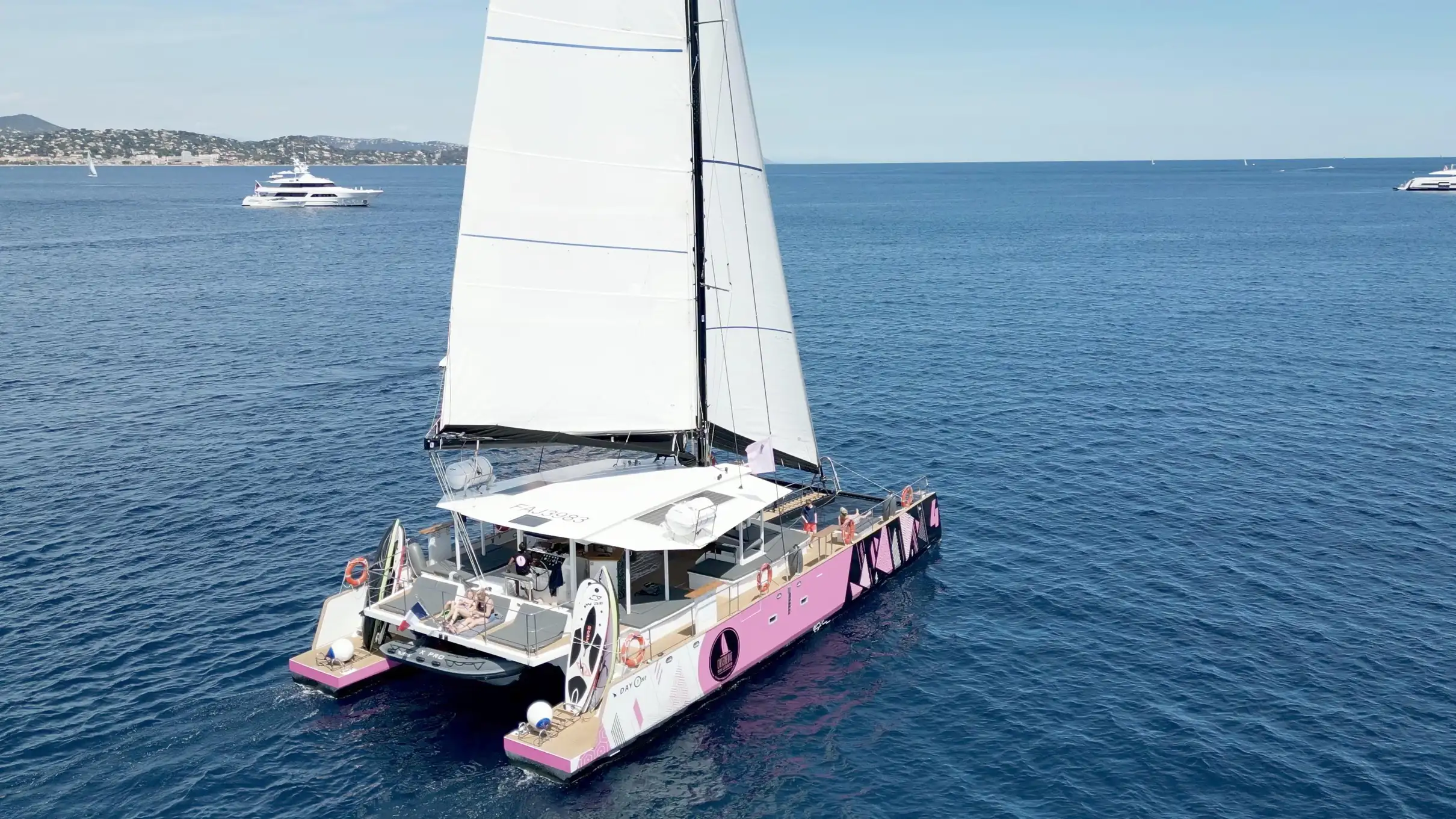 Au départ de Cogolin: excursion d'une journée en catamaran au Cap Dramont