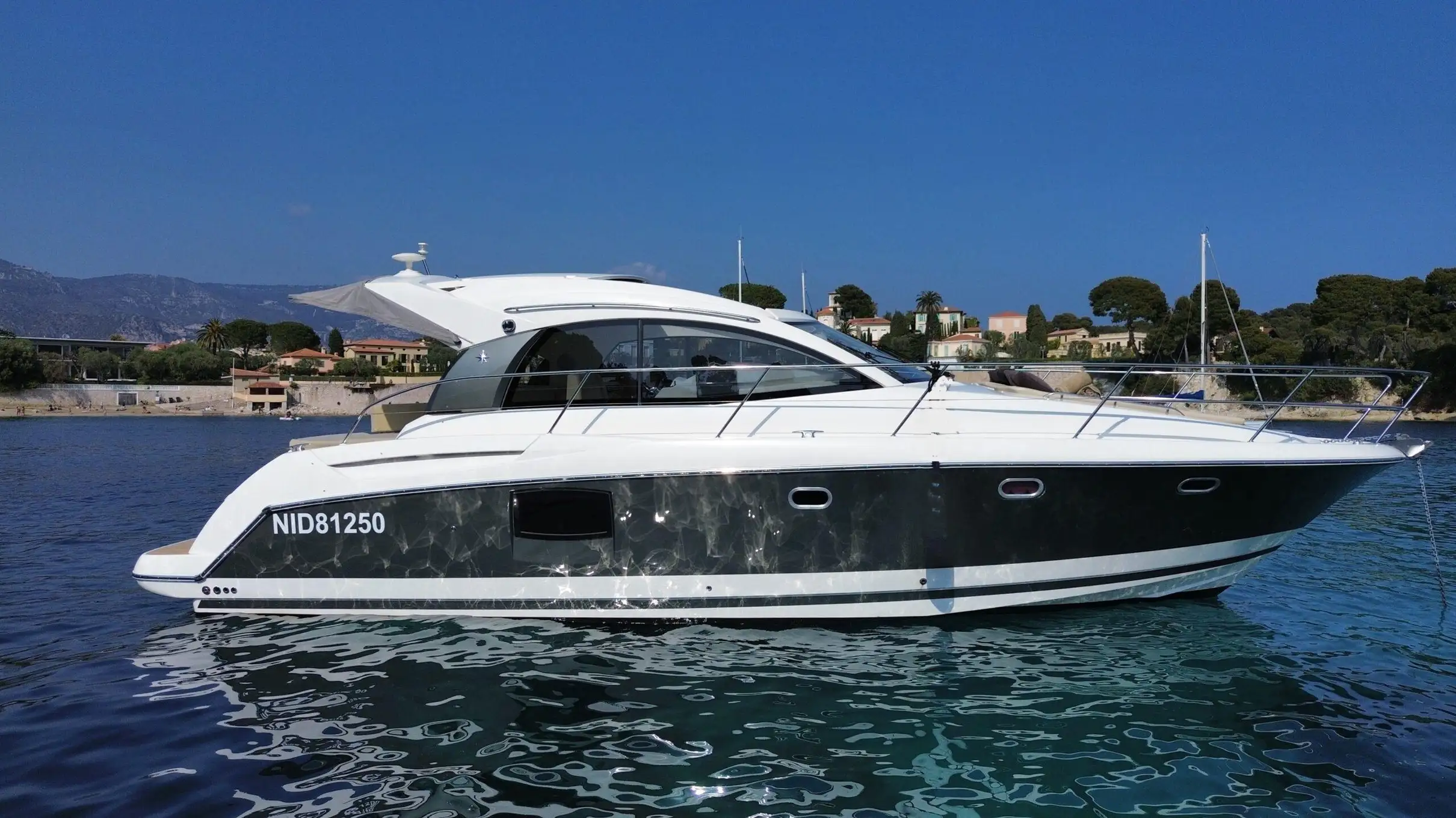 Côte d’Azur : expérience de croisière privée en yacht Prestige 38 S