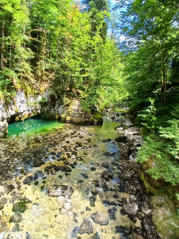 Le Trou Bleu