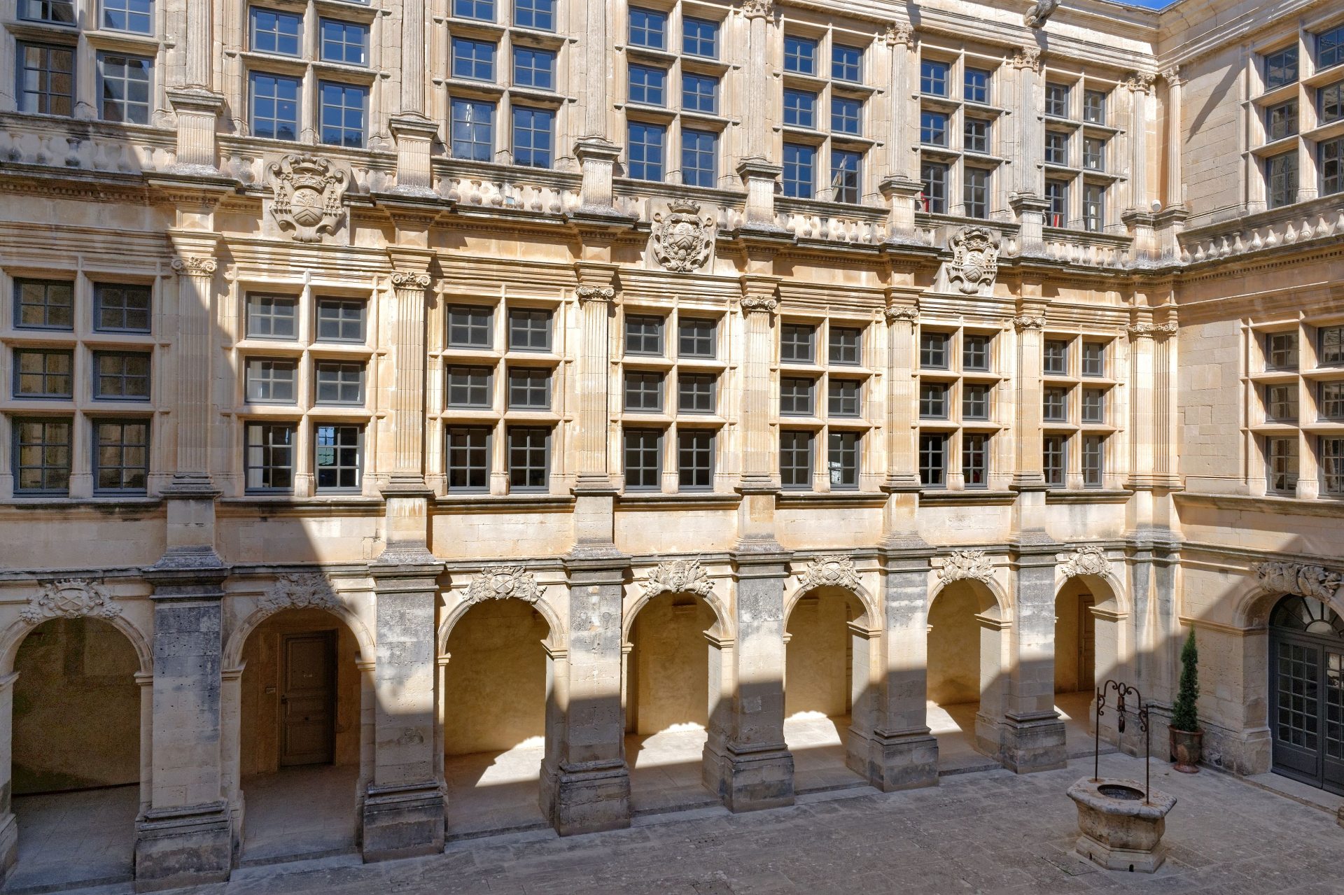 Château de Suze-la-Rousse