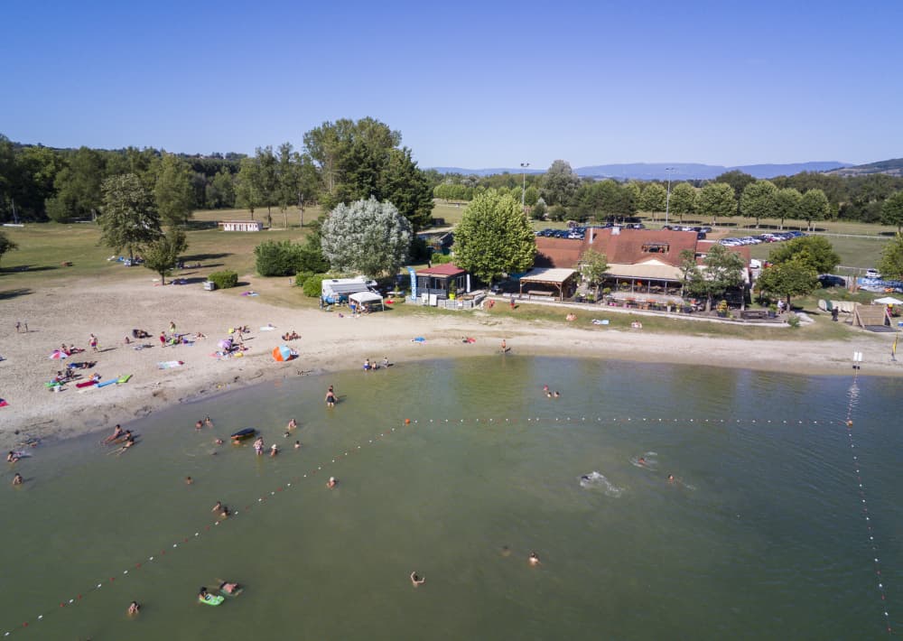 Lac de baignade de Vénérieu
