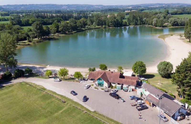 Lac de baignade de Vénérieu